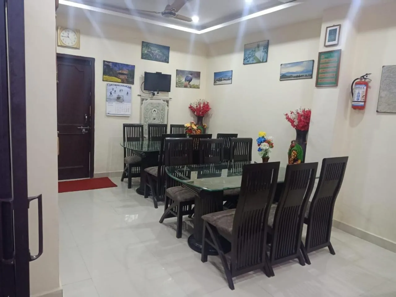 Restaurant/places to eat in Hotel Hillora Mcleodganj