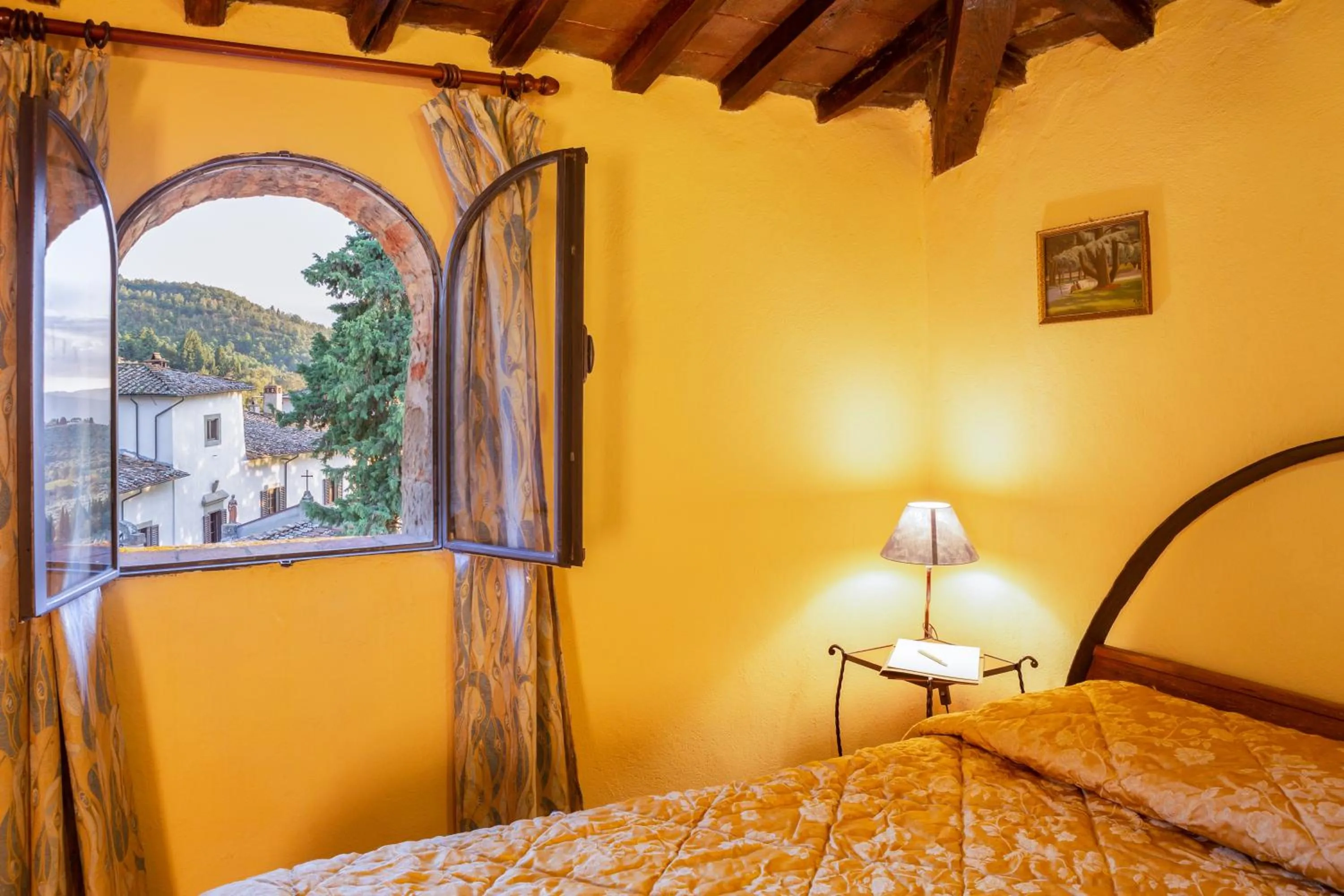 Bedroom, Bed in Villa Grassina