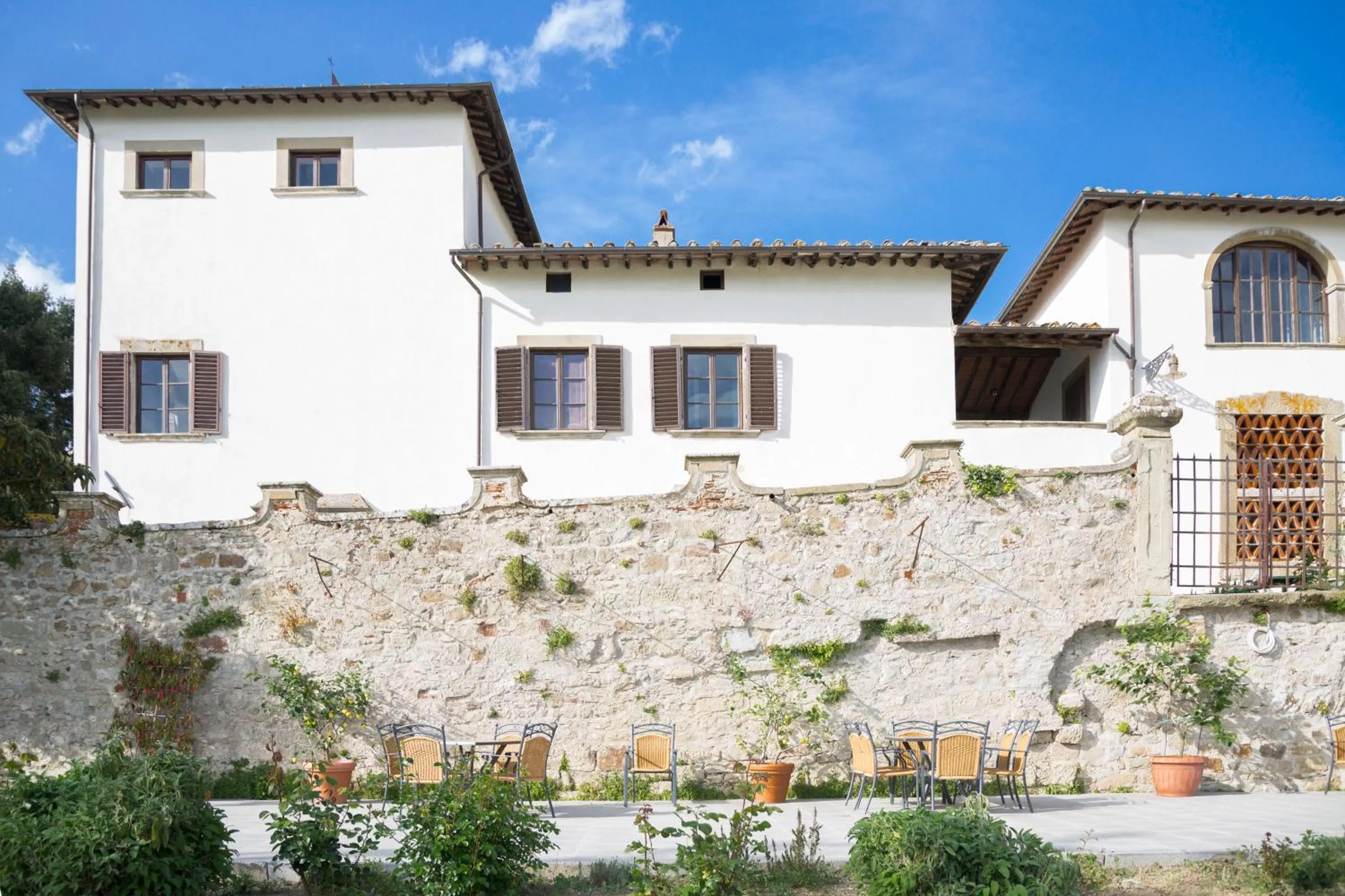 Property building in Villa Grassina