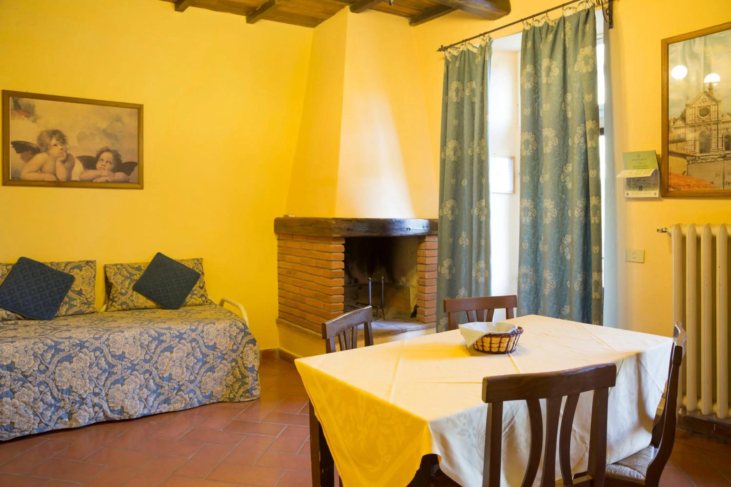Seating area in Villa Grassina