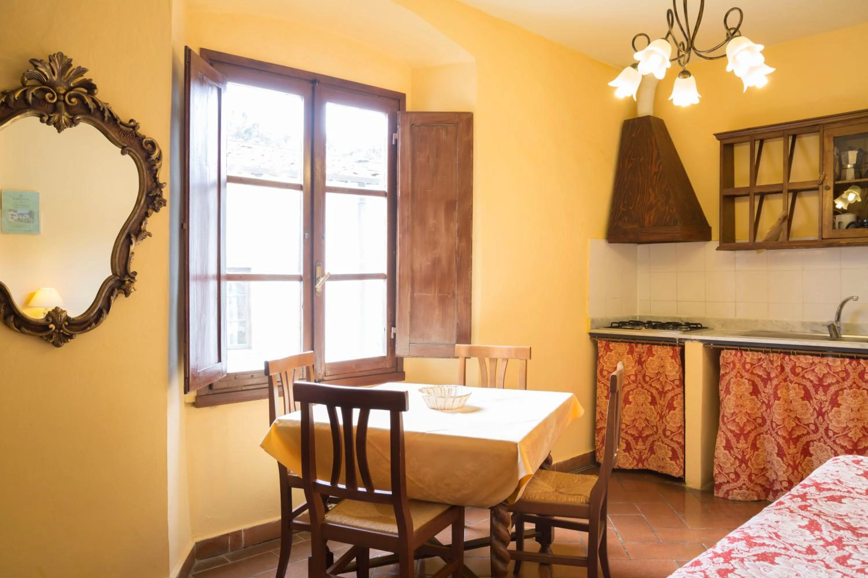 Dining area in Villa Grassina