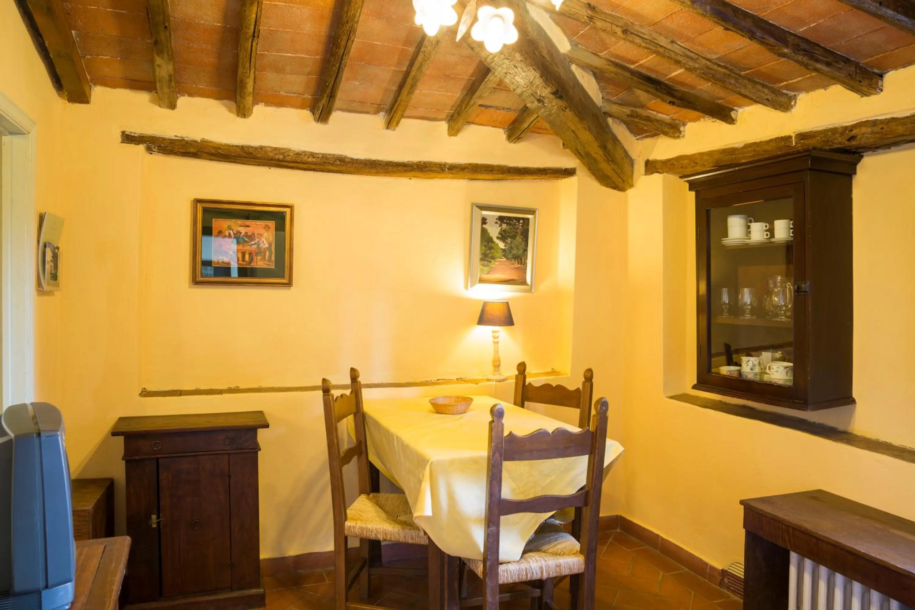 Dining area in Villa Grassina
