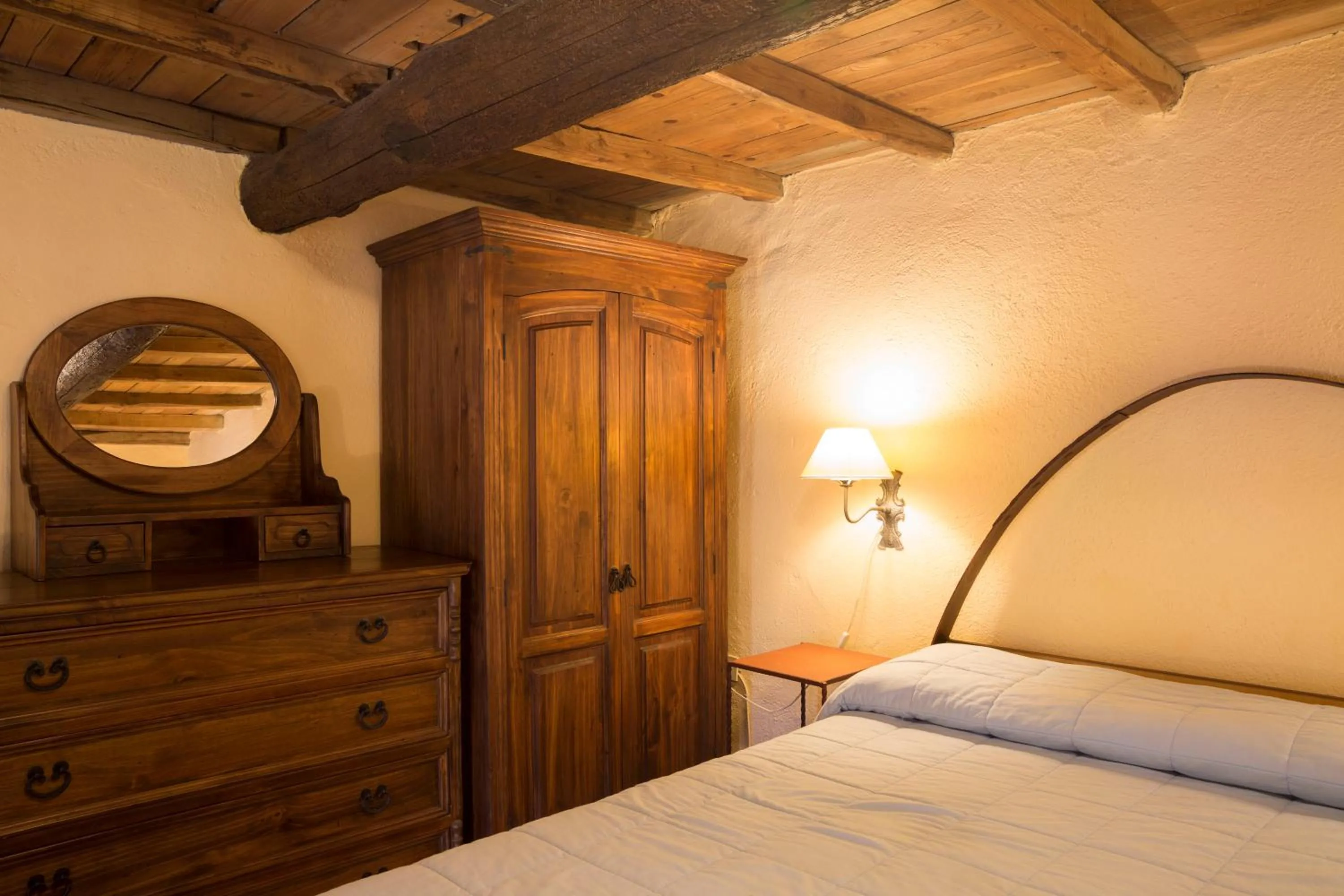 Photo of the whole room, Bed in Villa Grassina