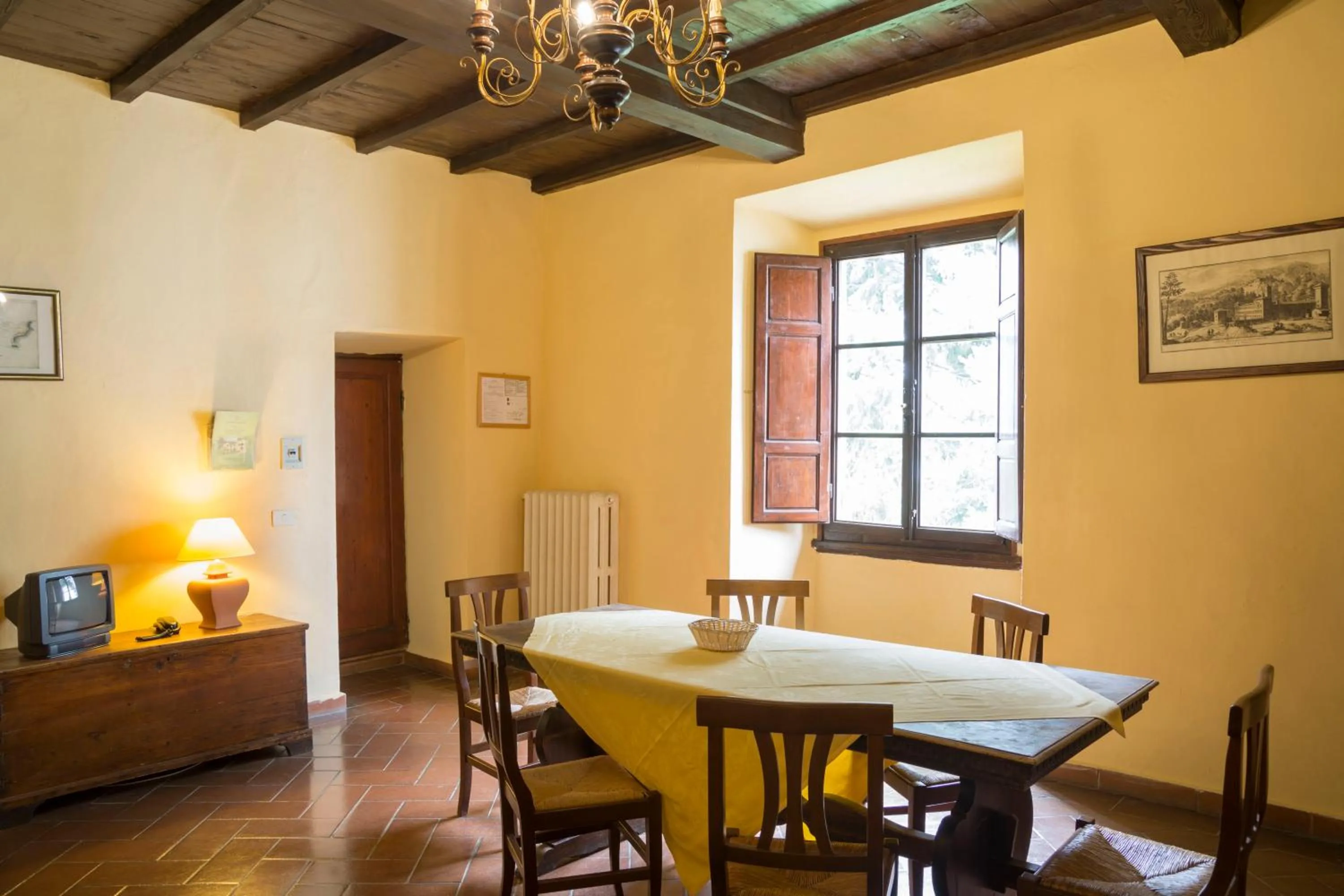 Dining area in Villa Grassina