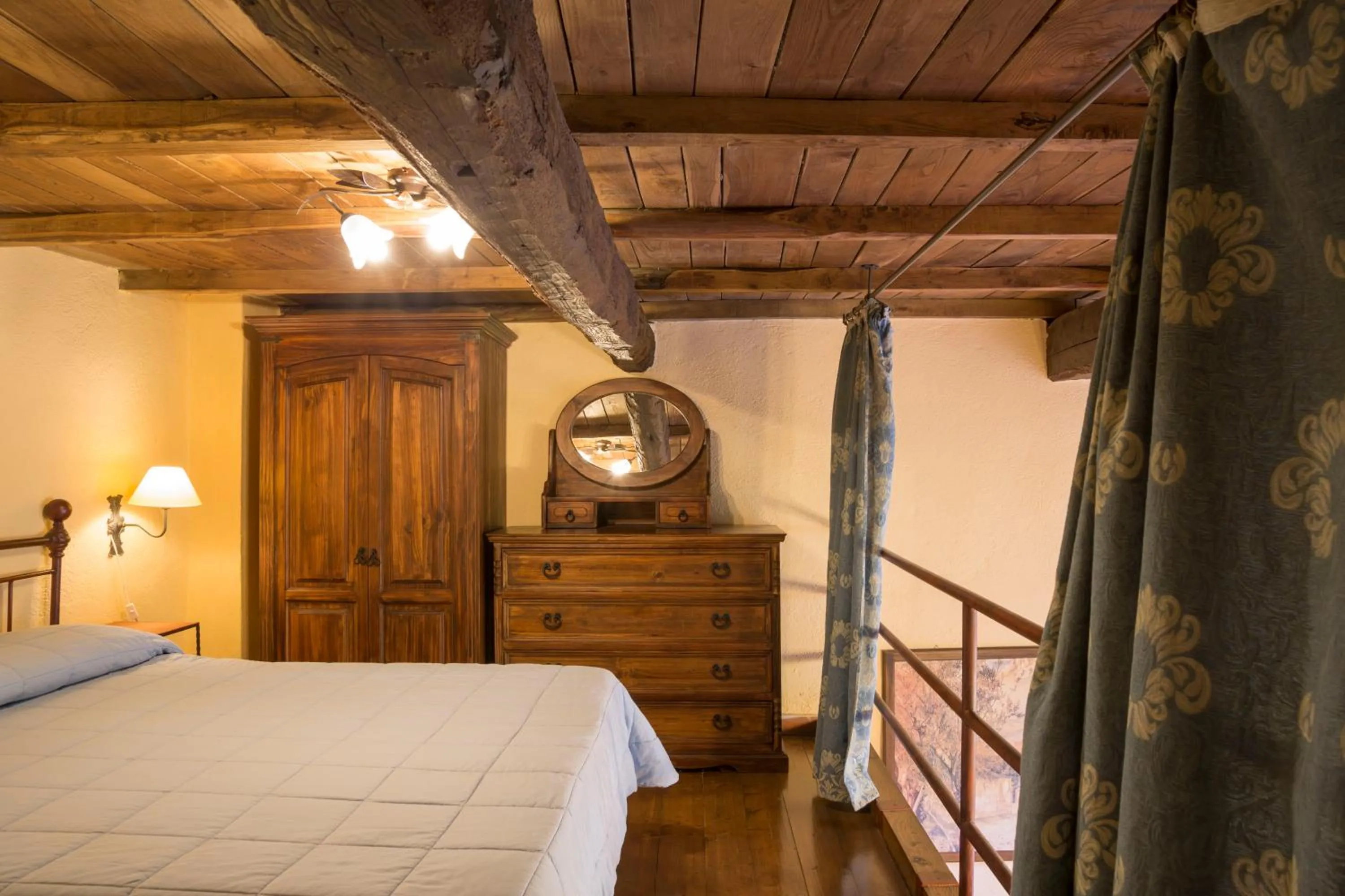Photo of the whole room, Bed in Villa Grassina