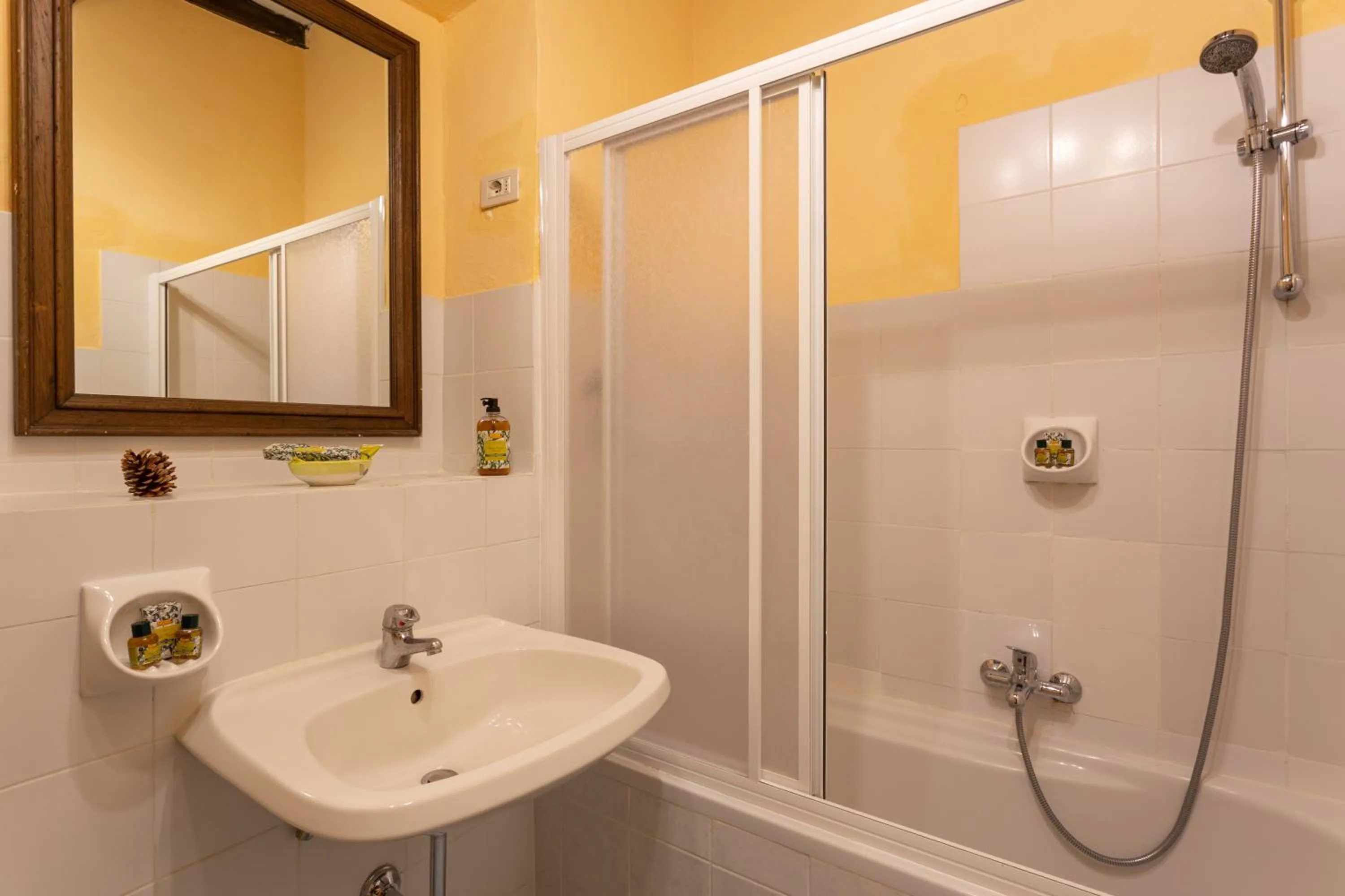 Bathroom in Villa Grassina