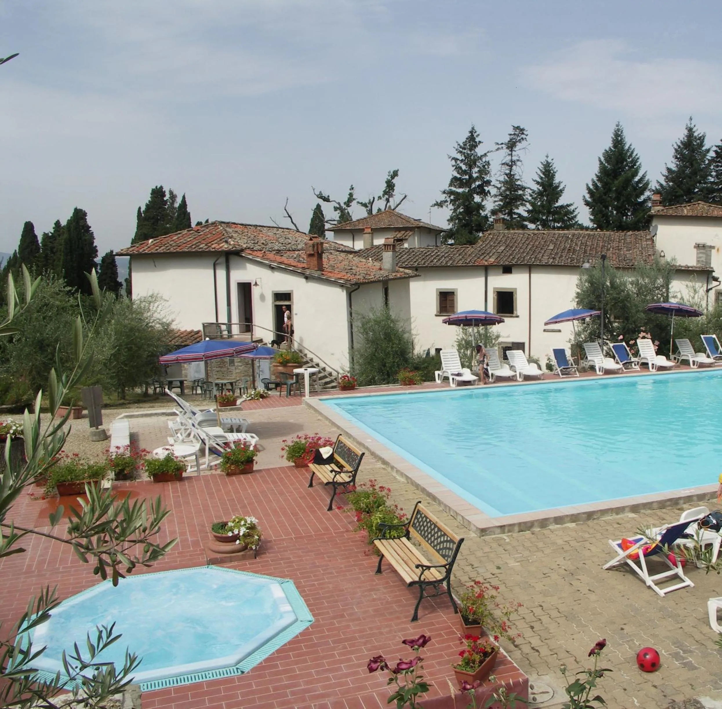 Swimming pool in Villa Grassina