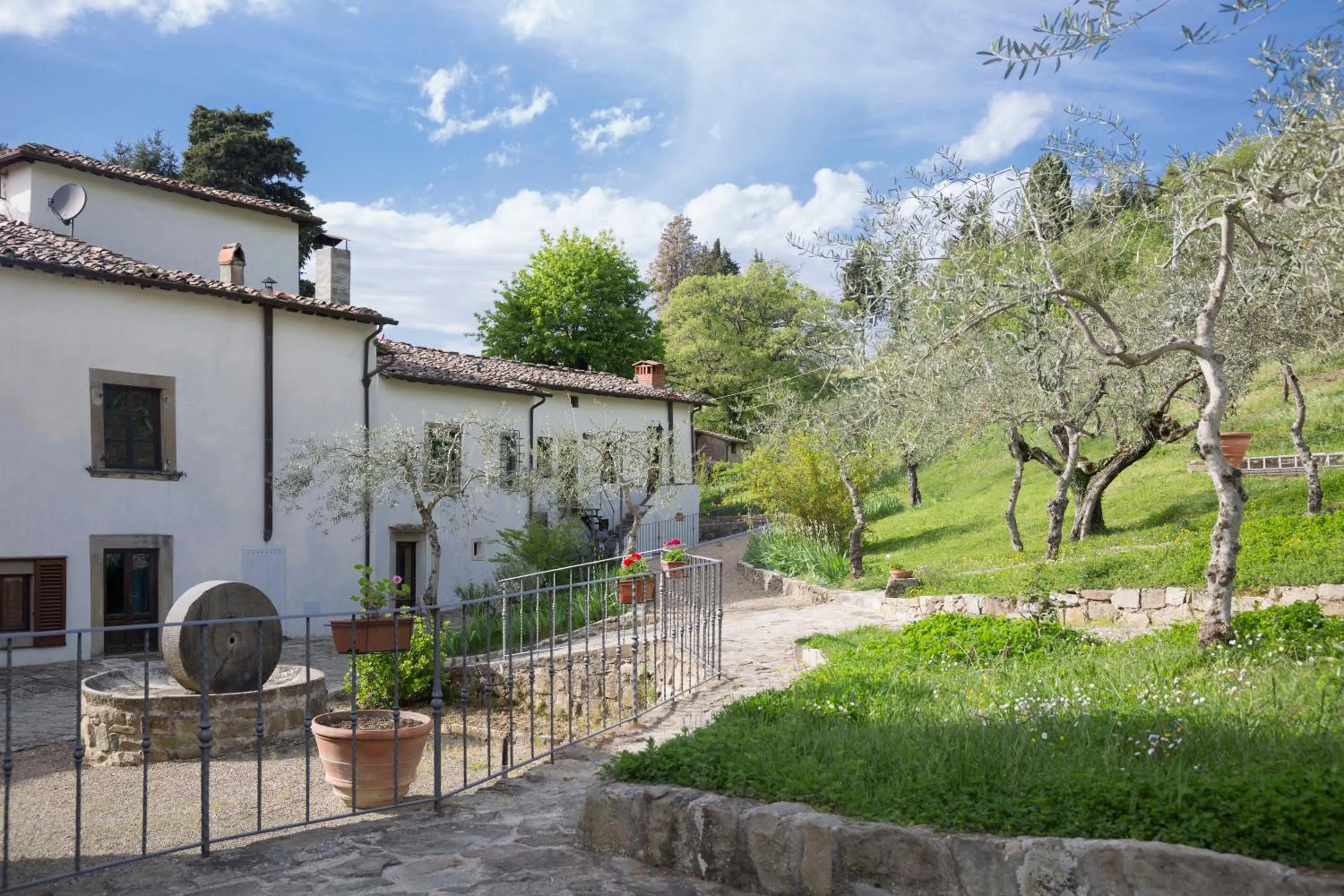 Property building in Villa Grassina