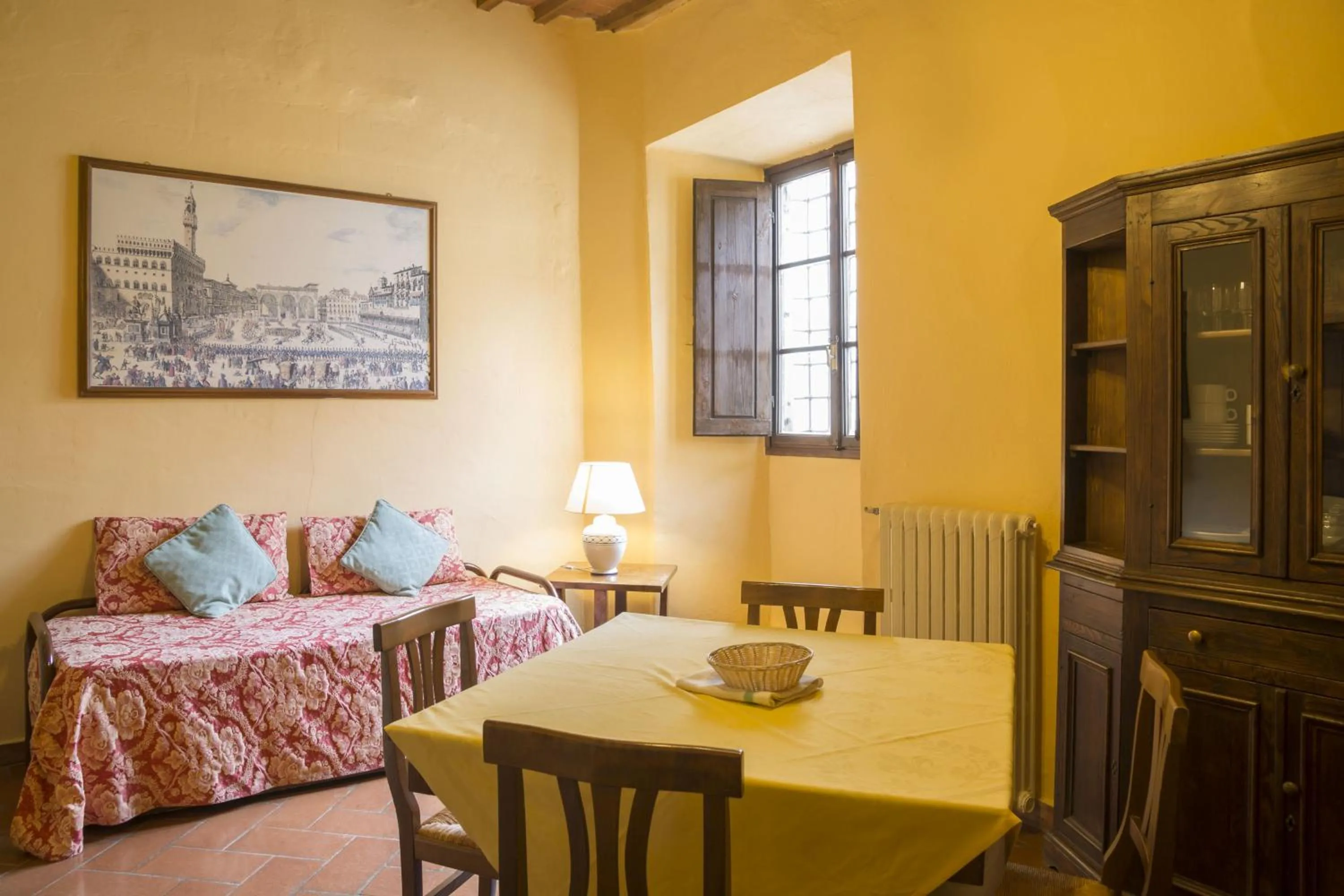 Living room, Bed in Villa Grassina