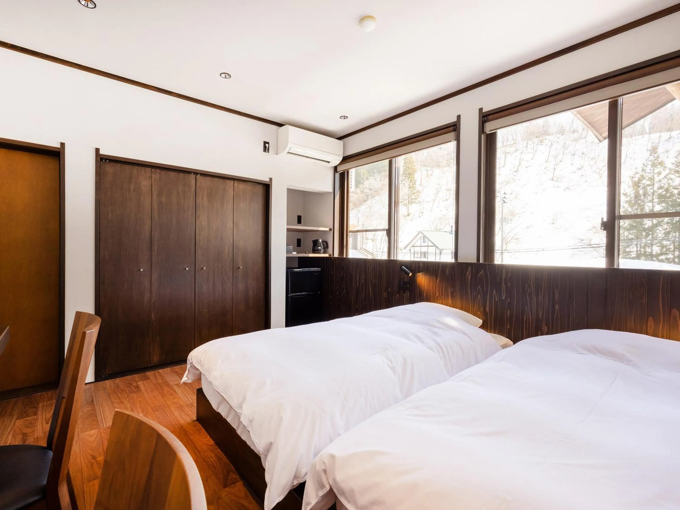 Photo of the whole room, Bed in Auberge 醸す森 "kamosu mori"