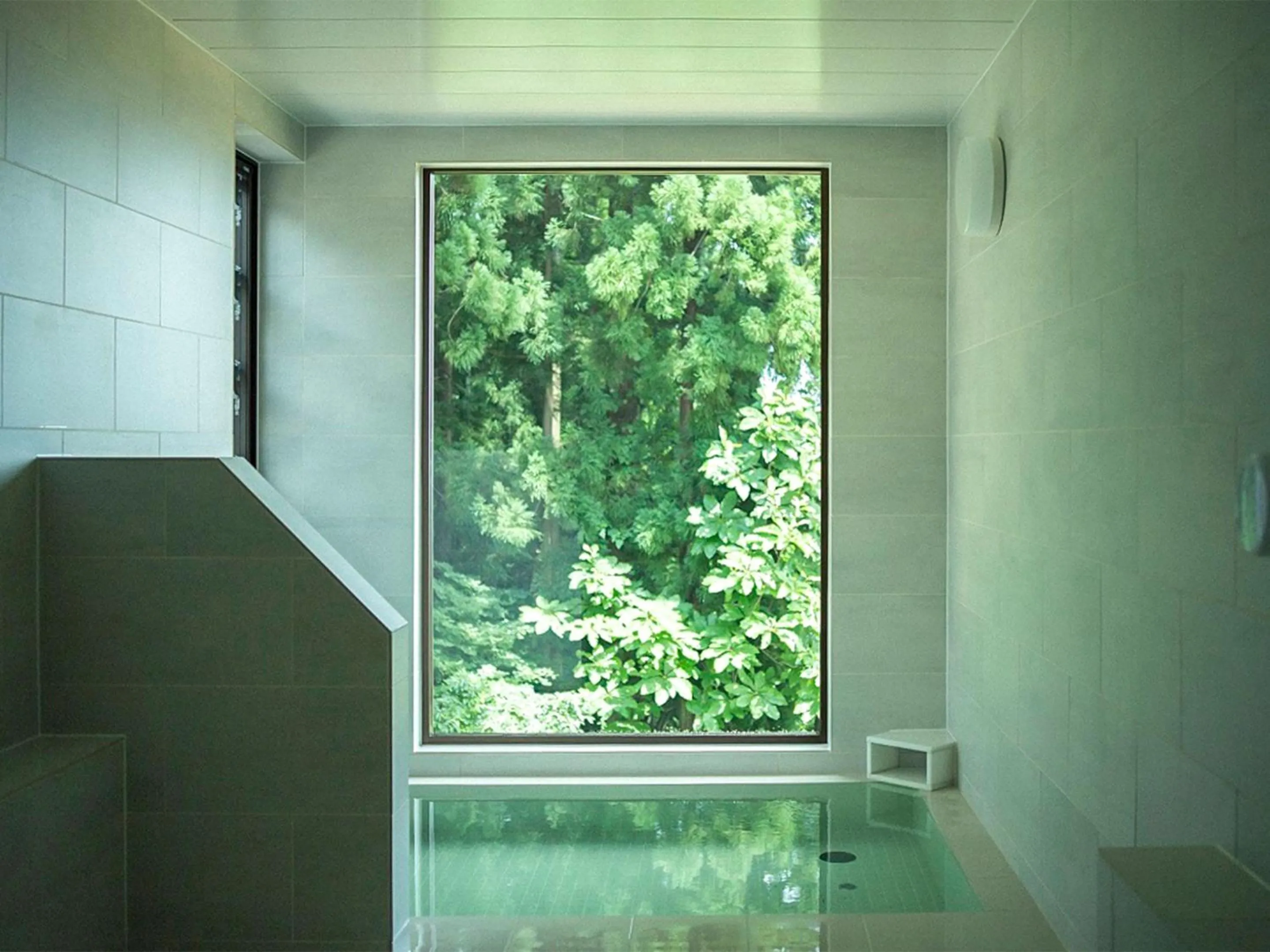 Hot Spring Bath in Auberge 醸す森 "kamosu mori"