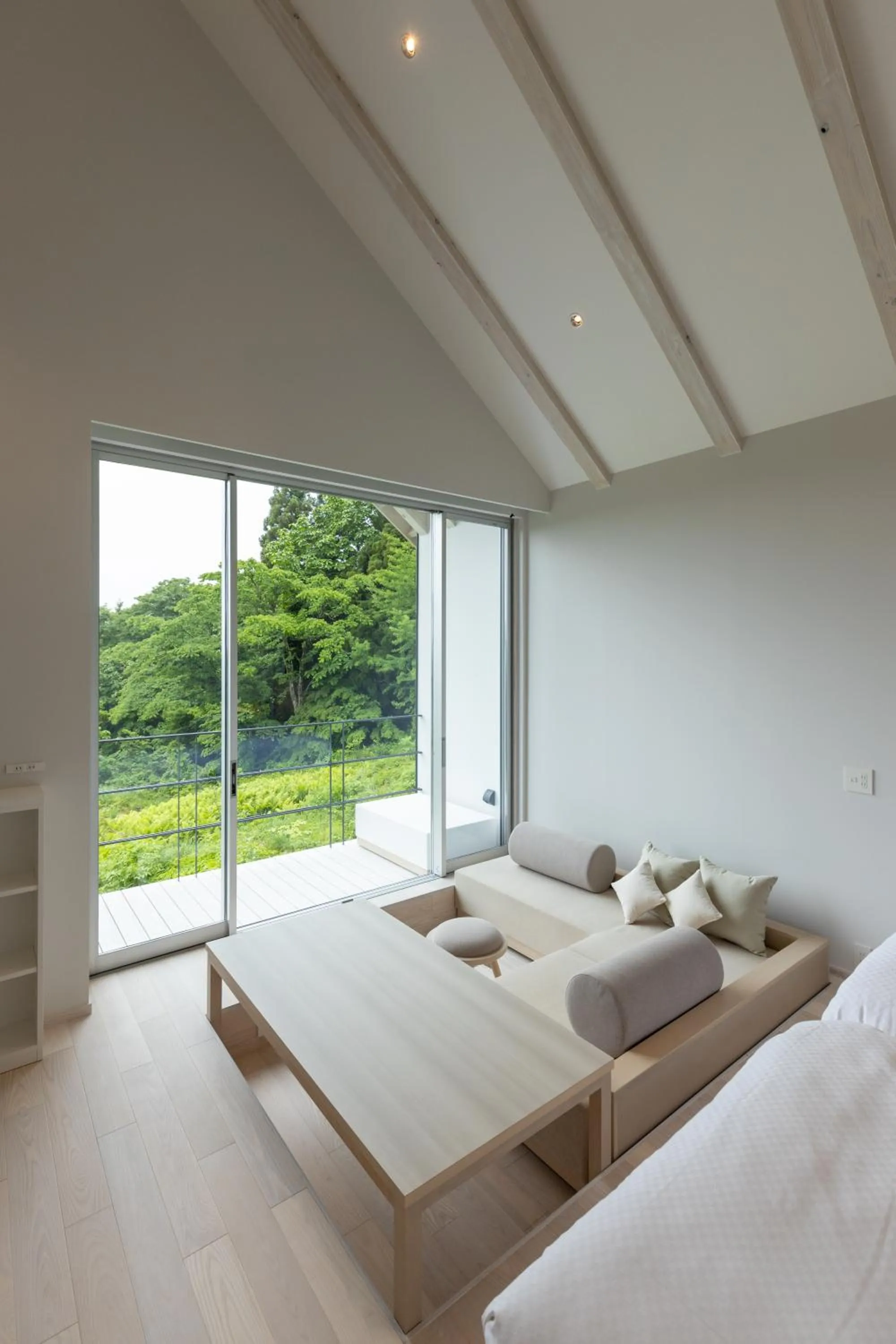 Photo of the whole room, Bed in Auberge 醸す森 "kamosu mori"