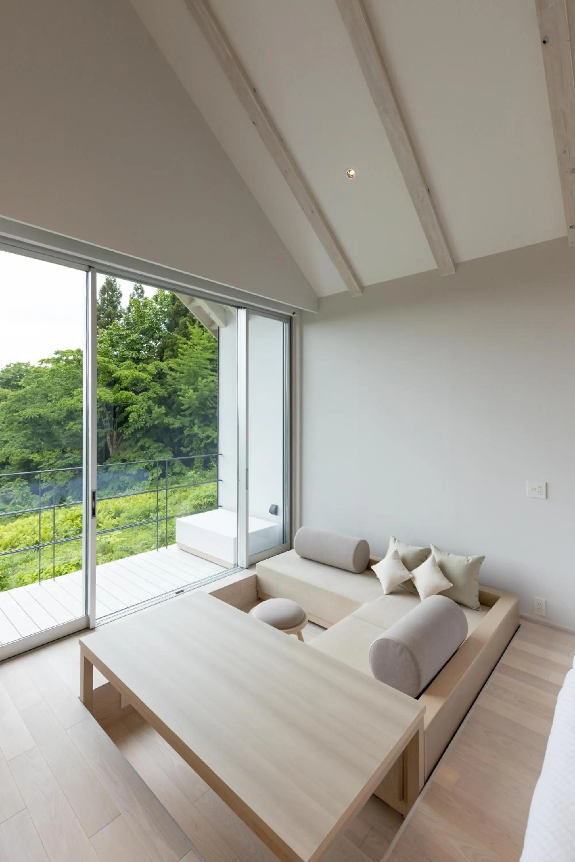 Photo of the whole room, Bed in Auberge 醸す森 "kamosu mori"