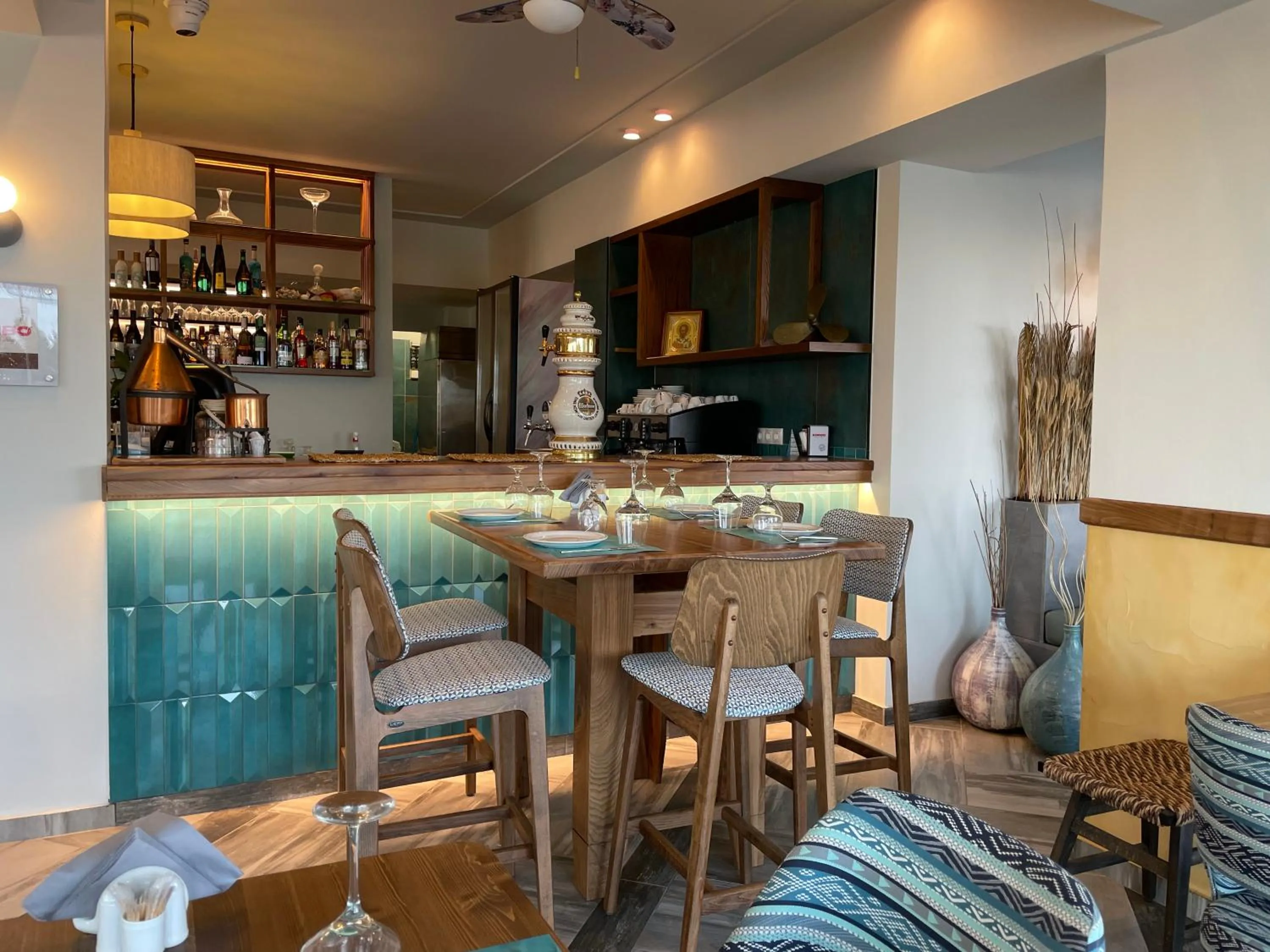 Restaurant/places to eat in Porto Del Sol Hotel