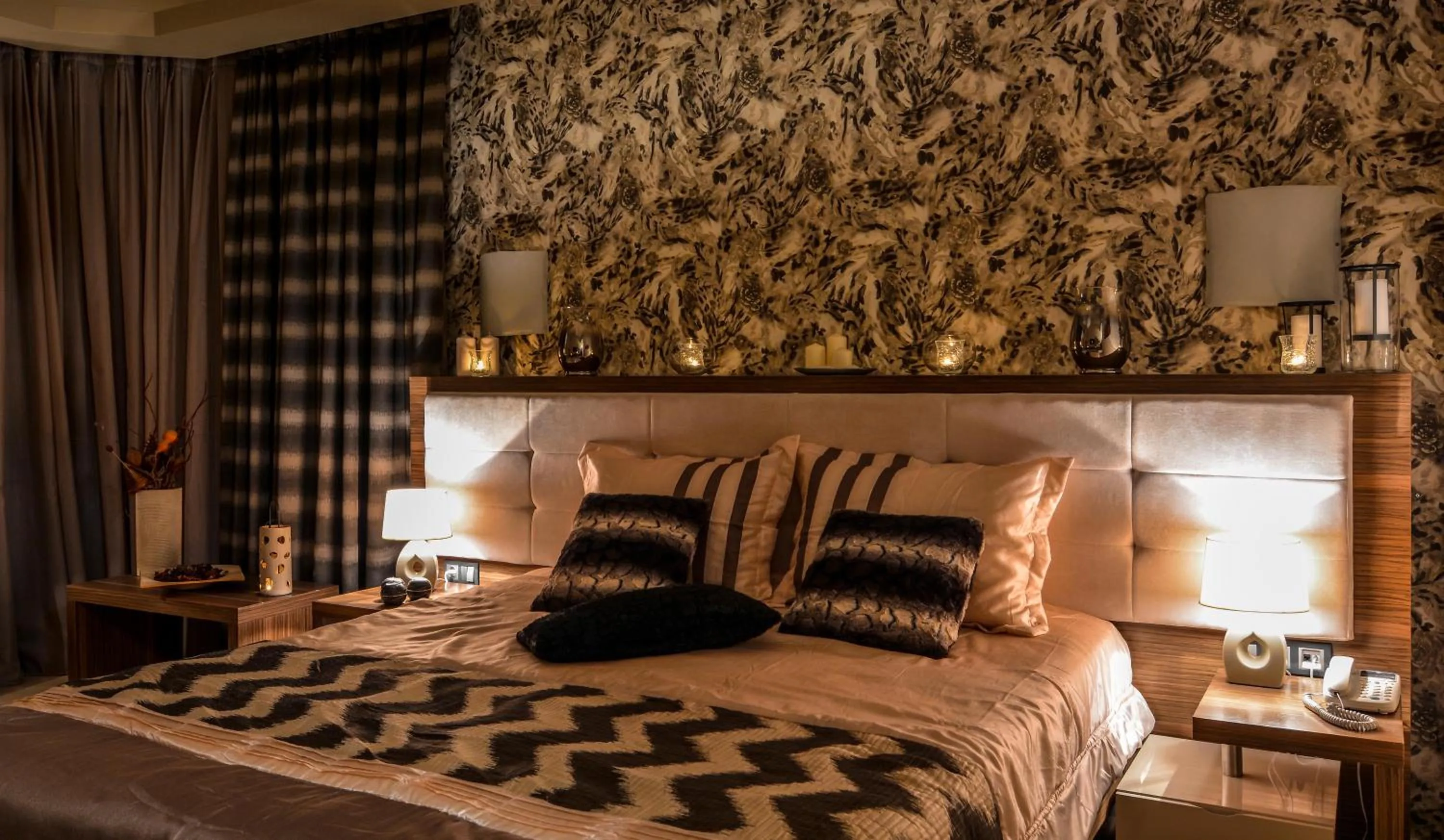 Photo of the whole room in Porto Del Sol Hotel