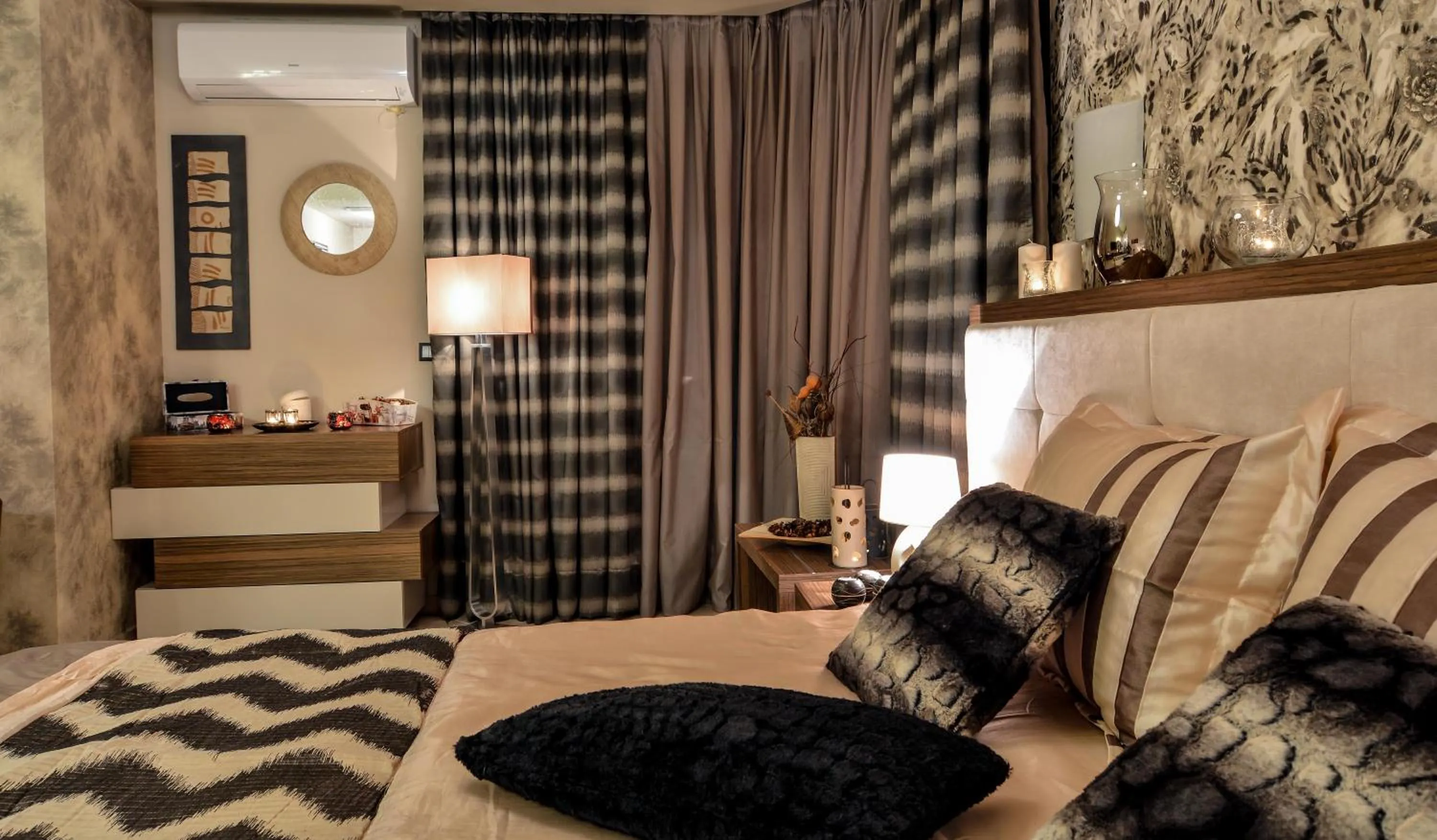 Photo of the whole room in Porto Del Sol Hotel