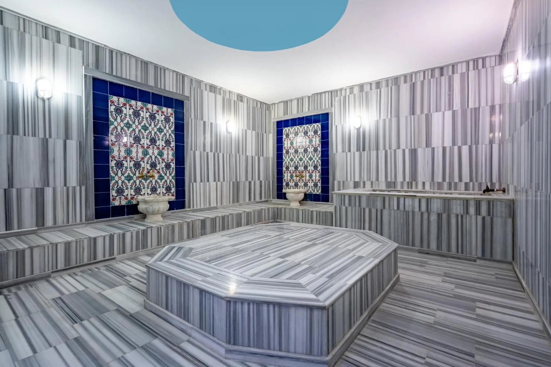 Public Bath in Ugurlu Termal Tatil Köyü