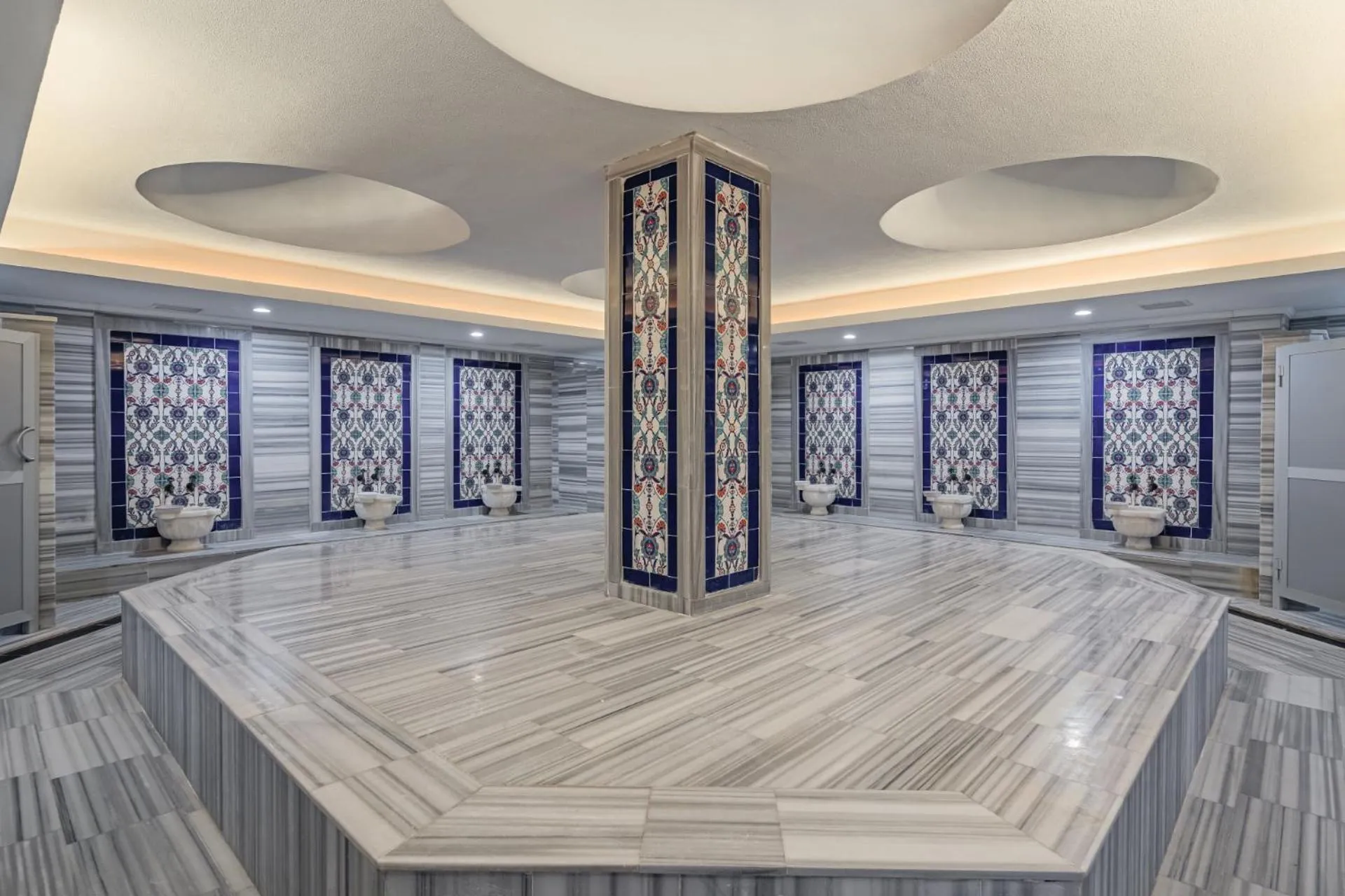 Public Bath in Ugurlu Termal Tatil Köyü