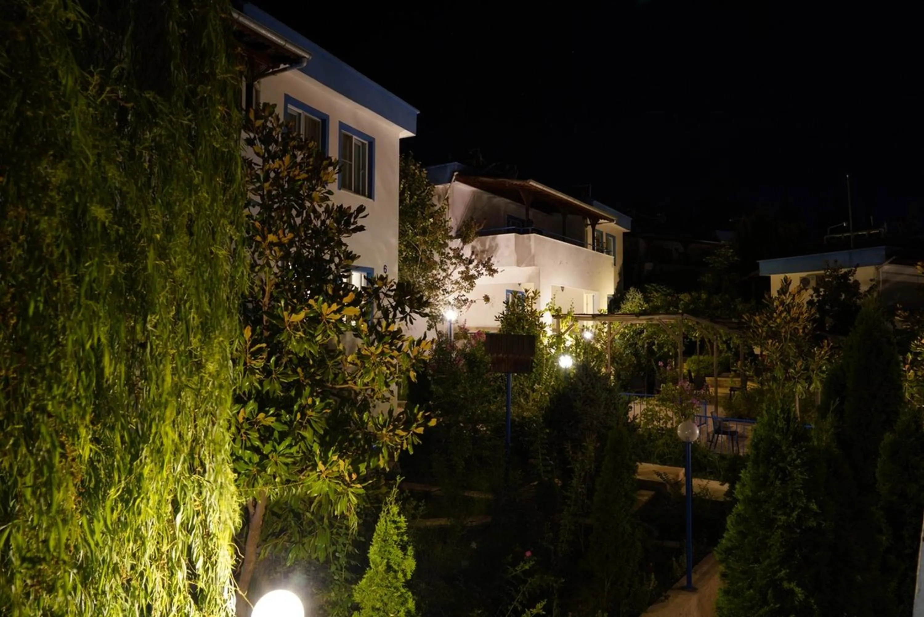 Night in Ugurlu Termal Tatil Köyü