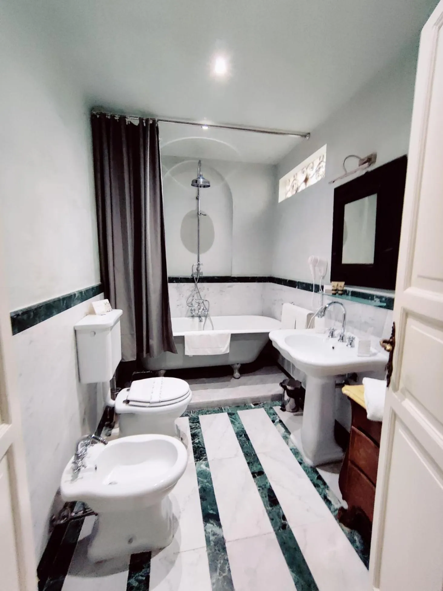 Bathroom in B&B "La Bottega d'Arte"