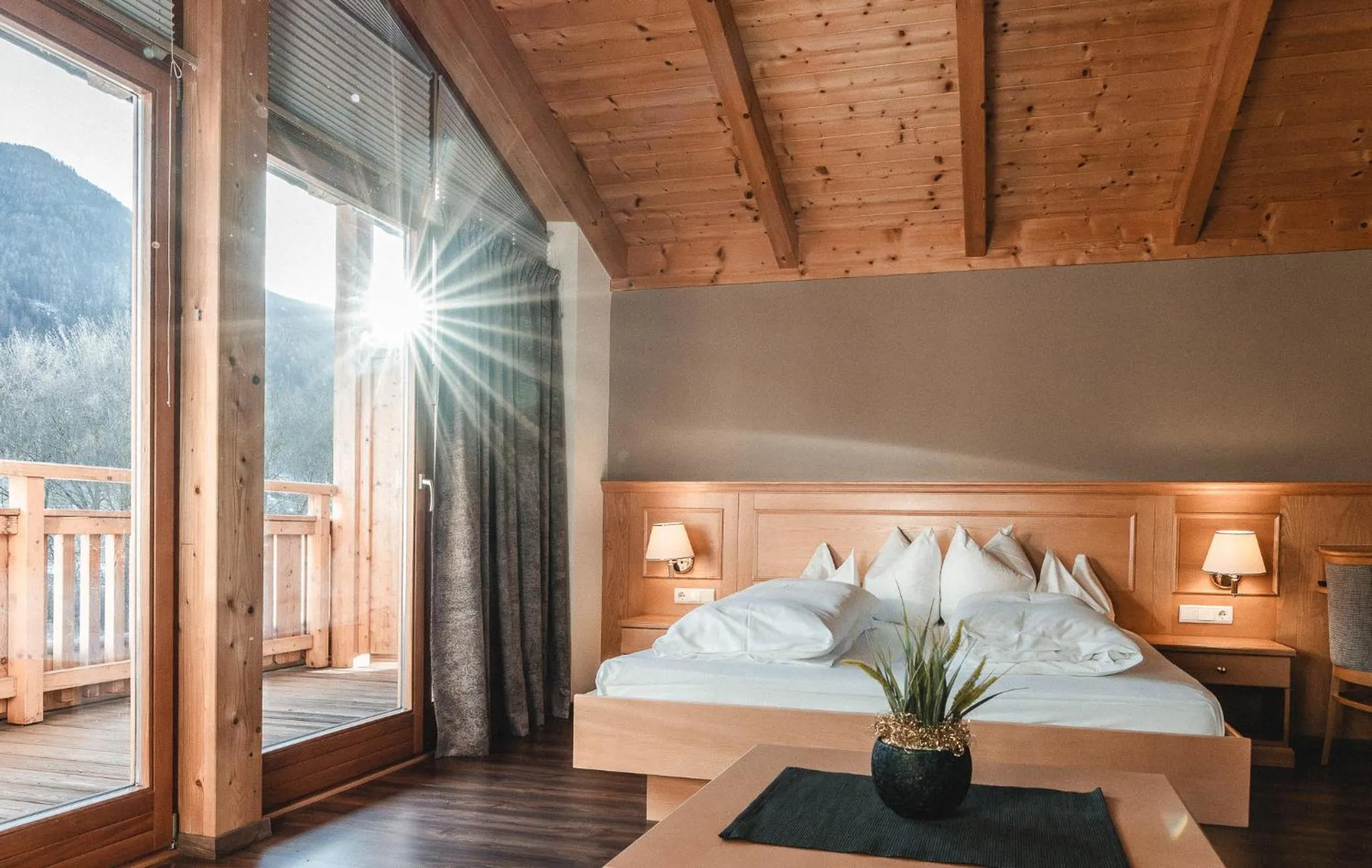 Bed in Hotel Reischach