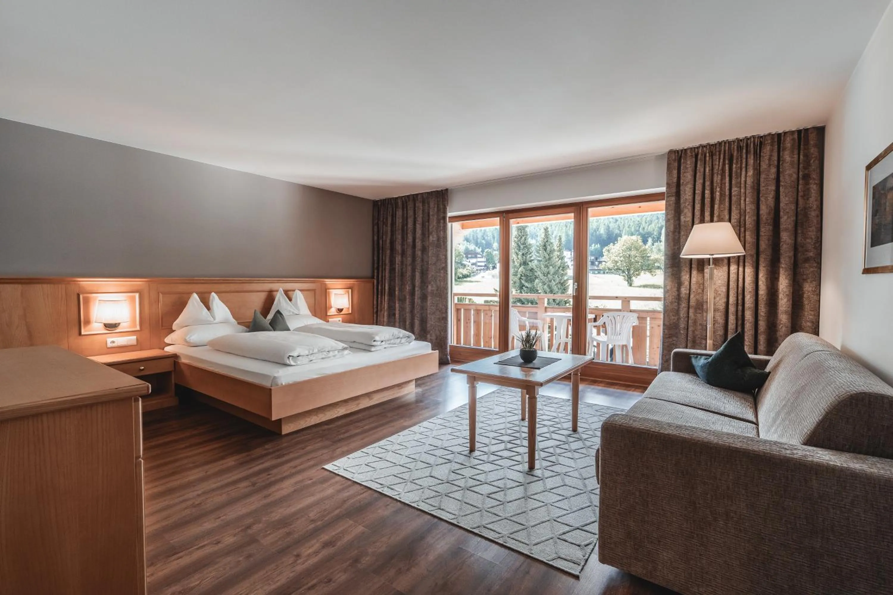 Photo of the whole room, Bed in Hotel Reischach