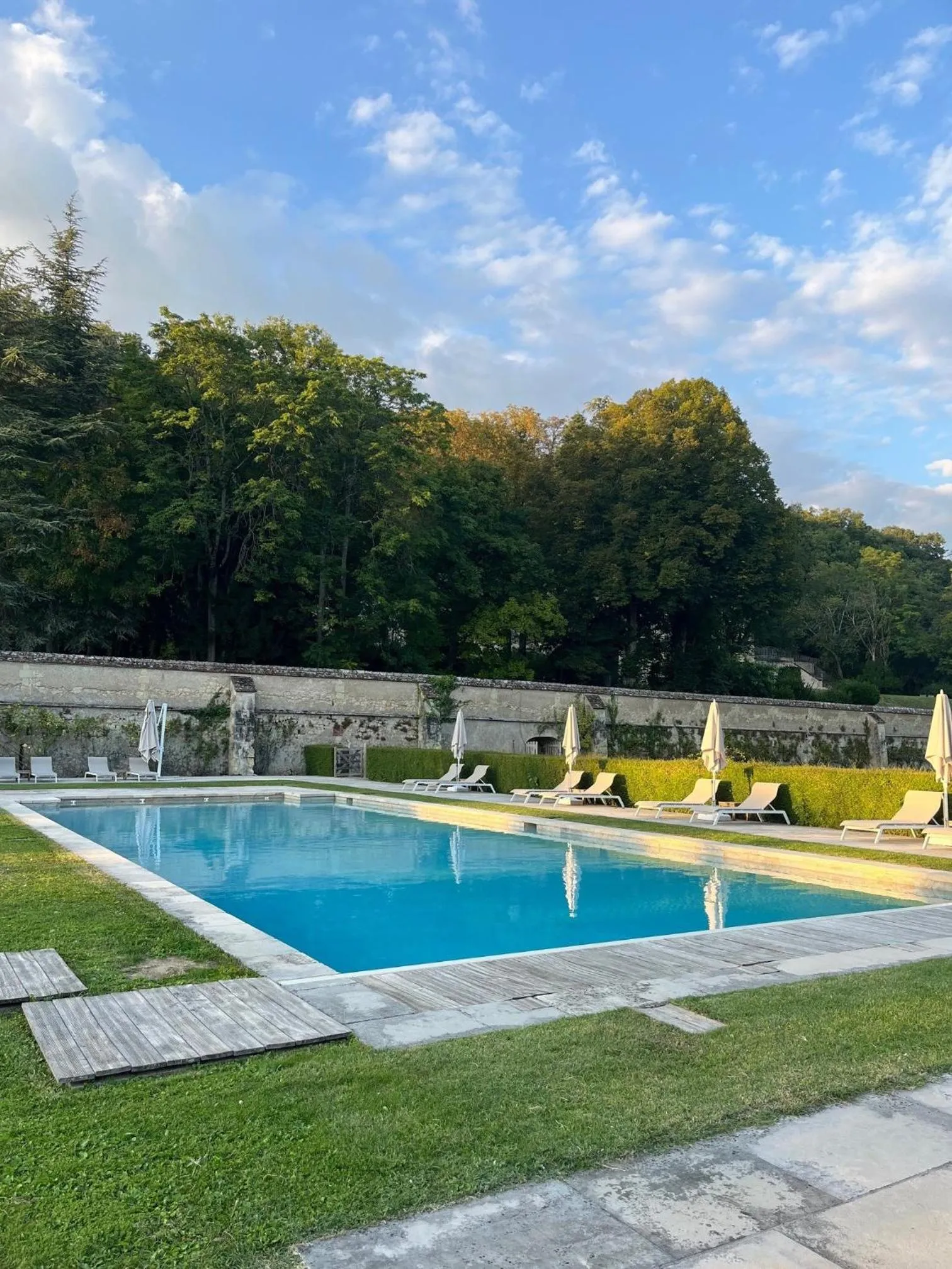 Swimming pool in Château de Perreux, The Originals Collection