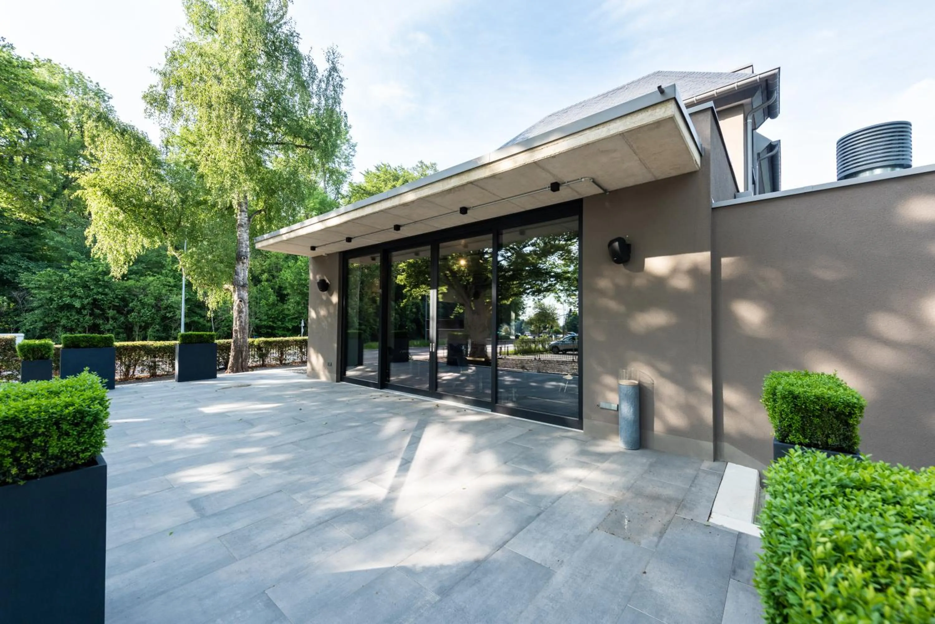 Property building in Airfield Living - Airport