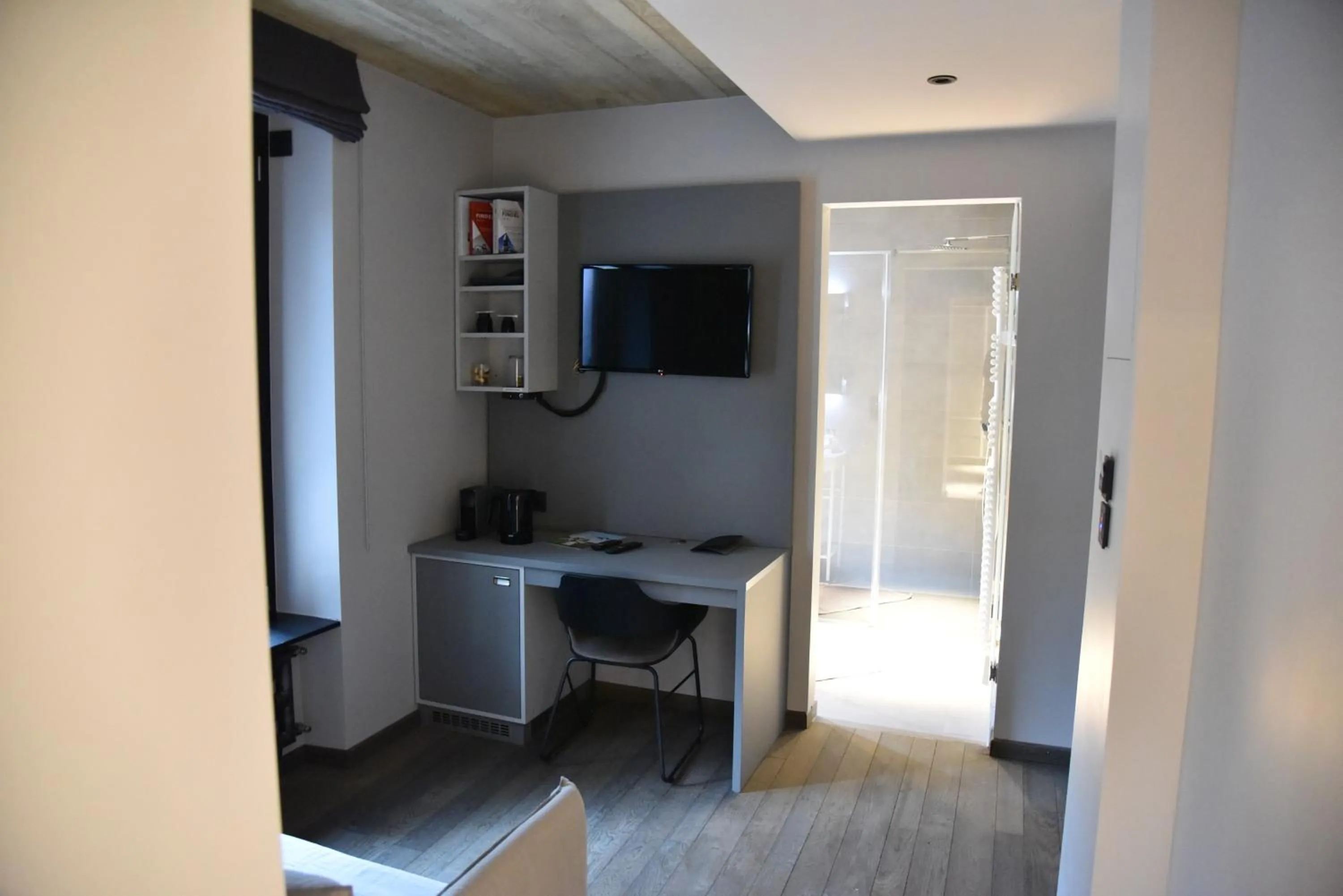 Seating area in Airfield Living - Airport