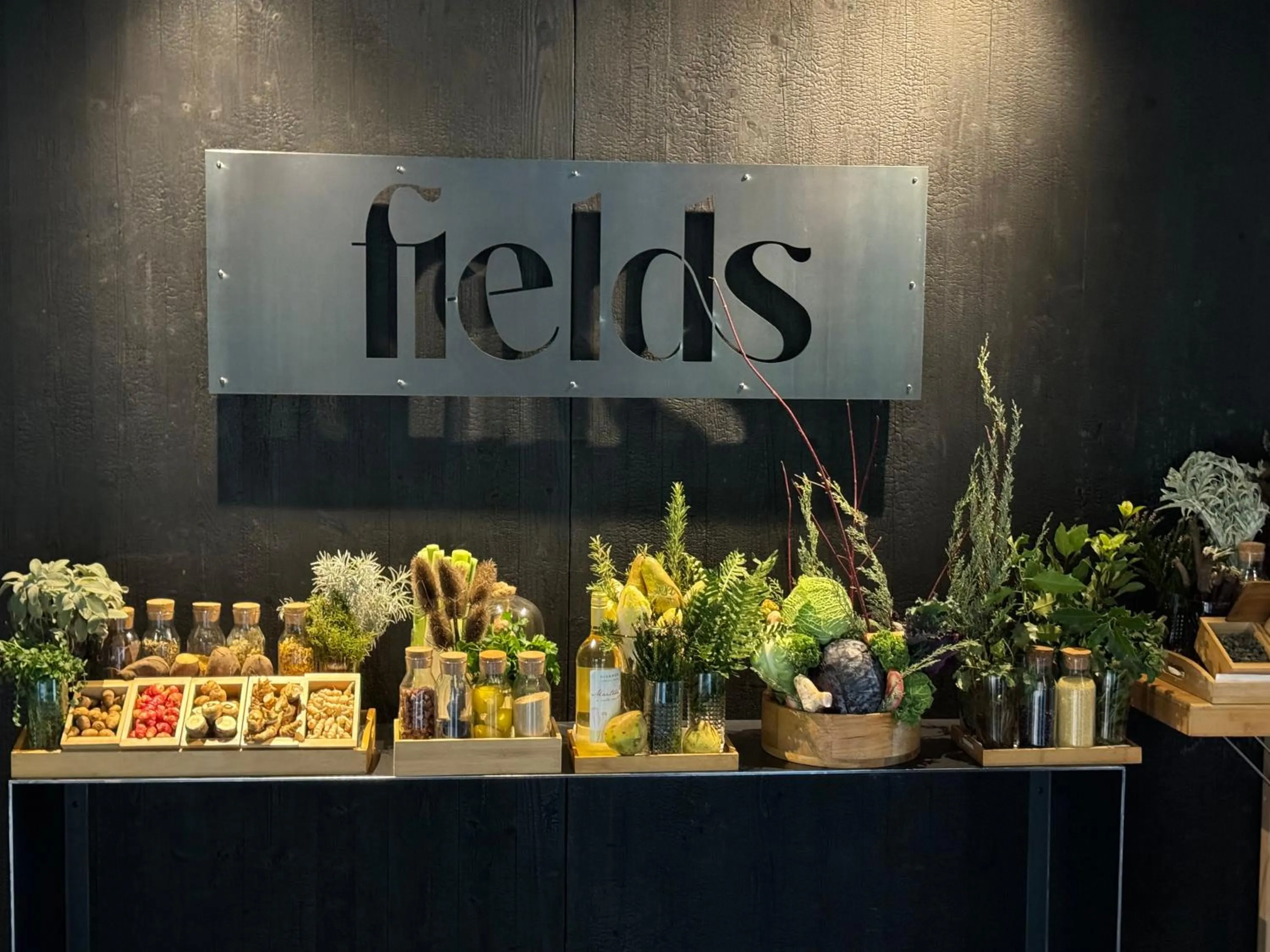 Restaurant/places to eat in Airfield Living - Airport