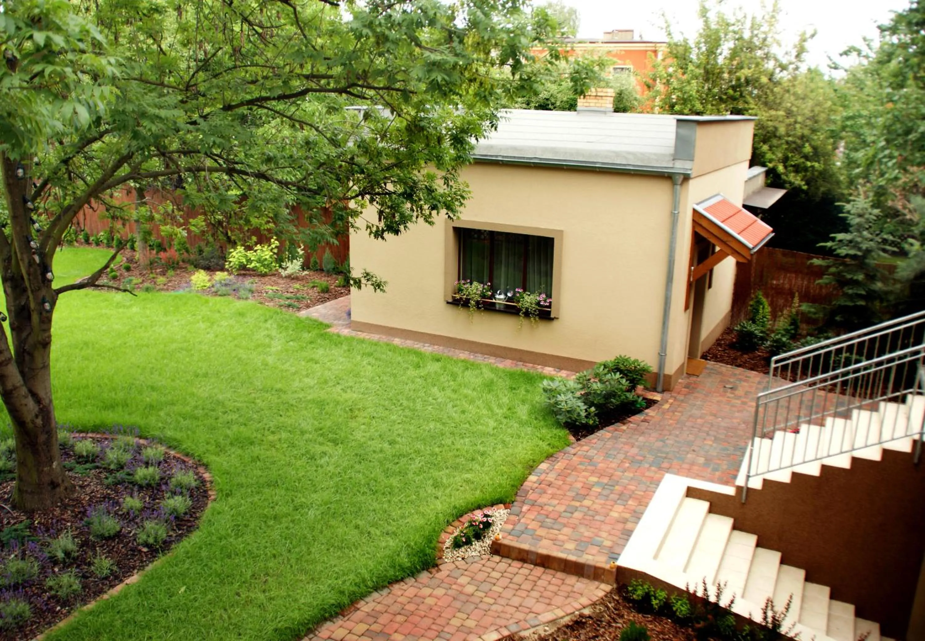 Garden in City Center House Elephant