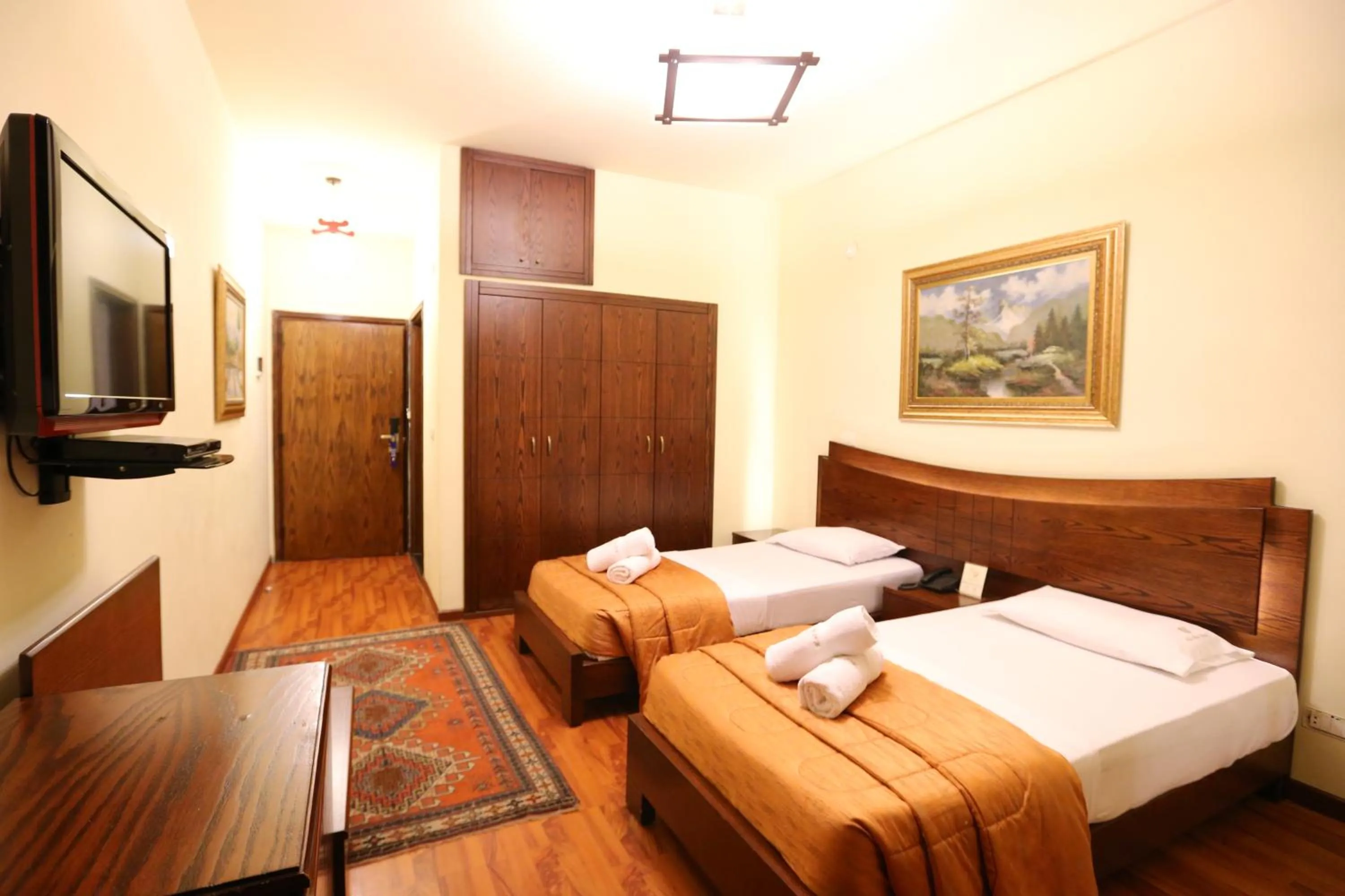 Photo of the whole room, Bed in Grand Gabriel