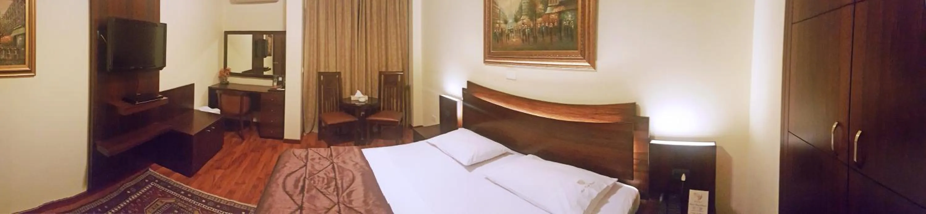 Bed in Grand Gabriel