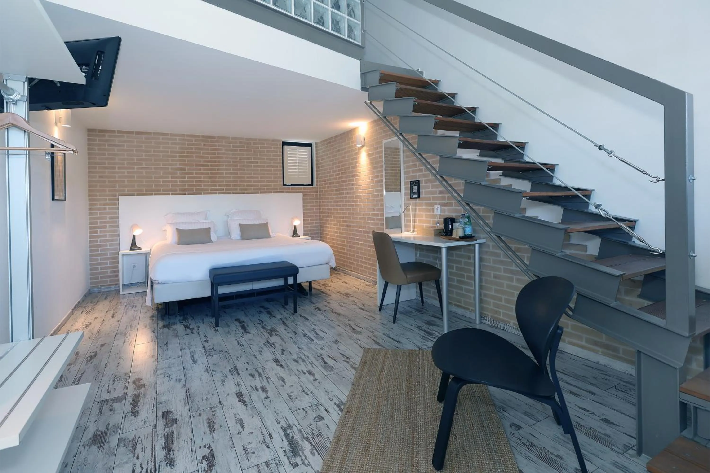 Bedroom, Bed in Le Néliö