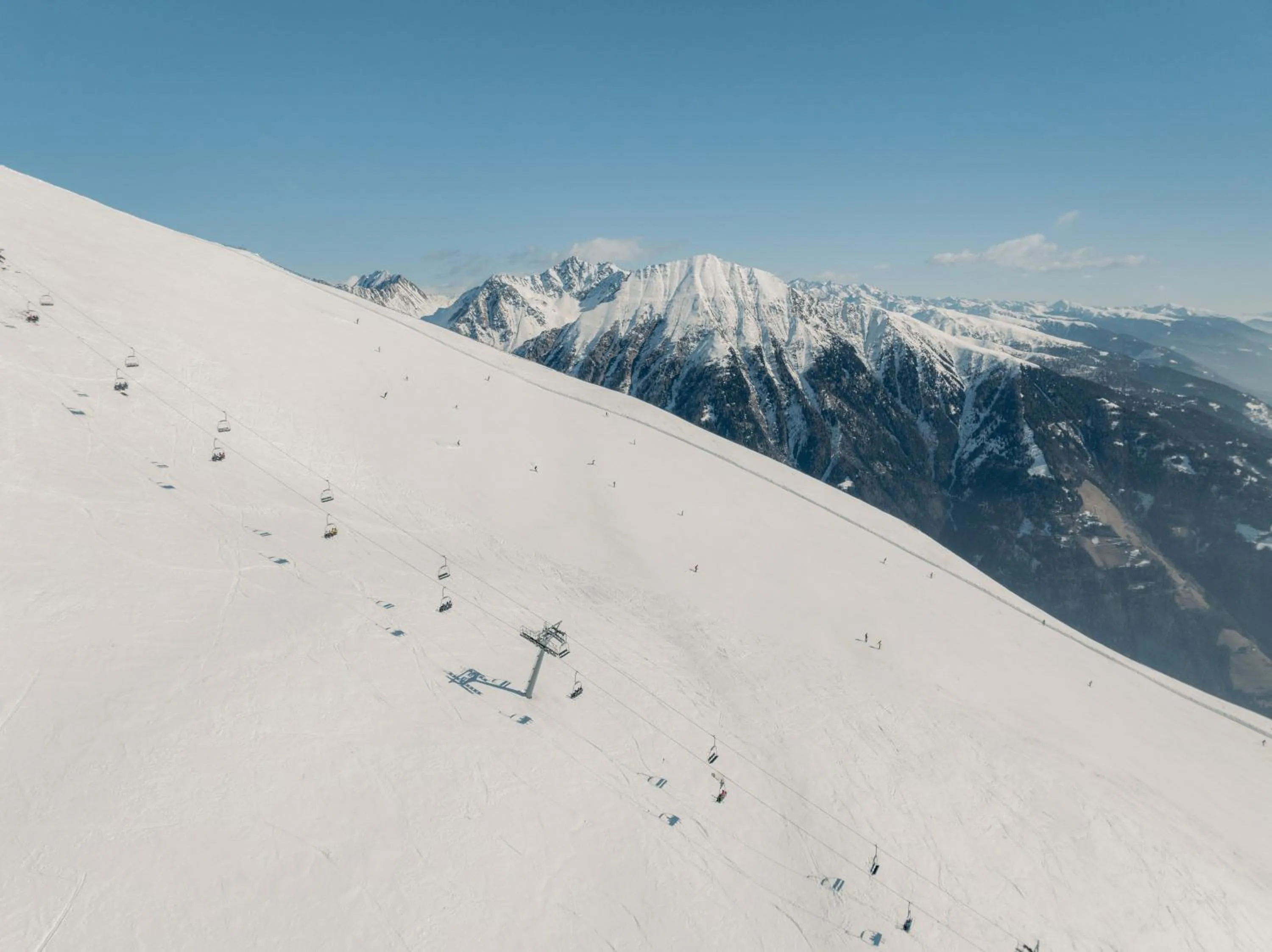 Skiing in Panoramahotel Huberhof