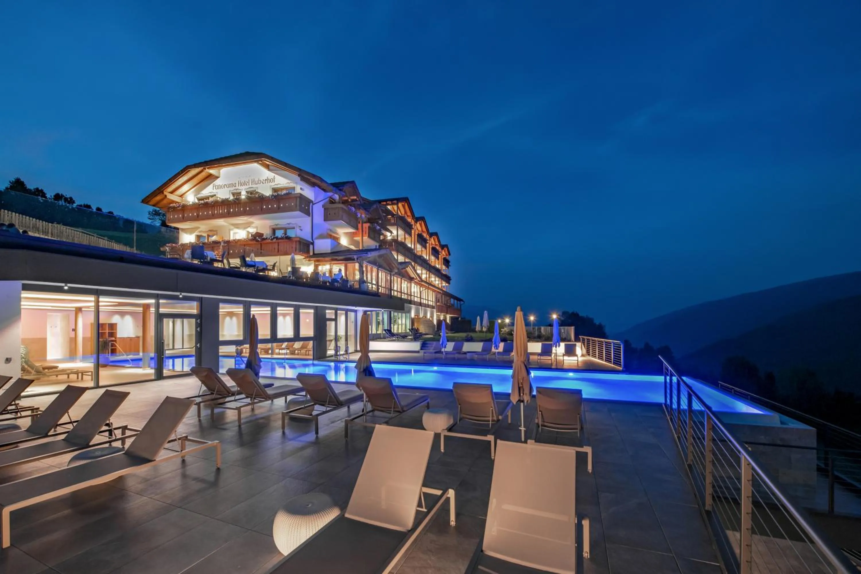 Patio in Panoramahotel Huberhof