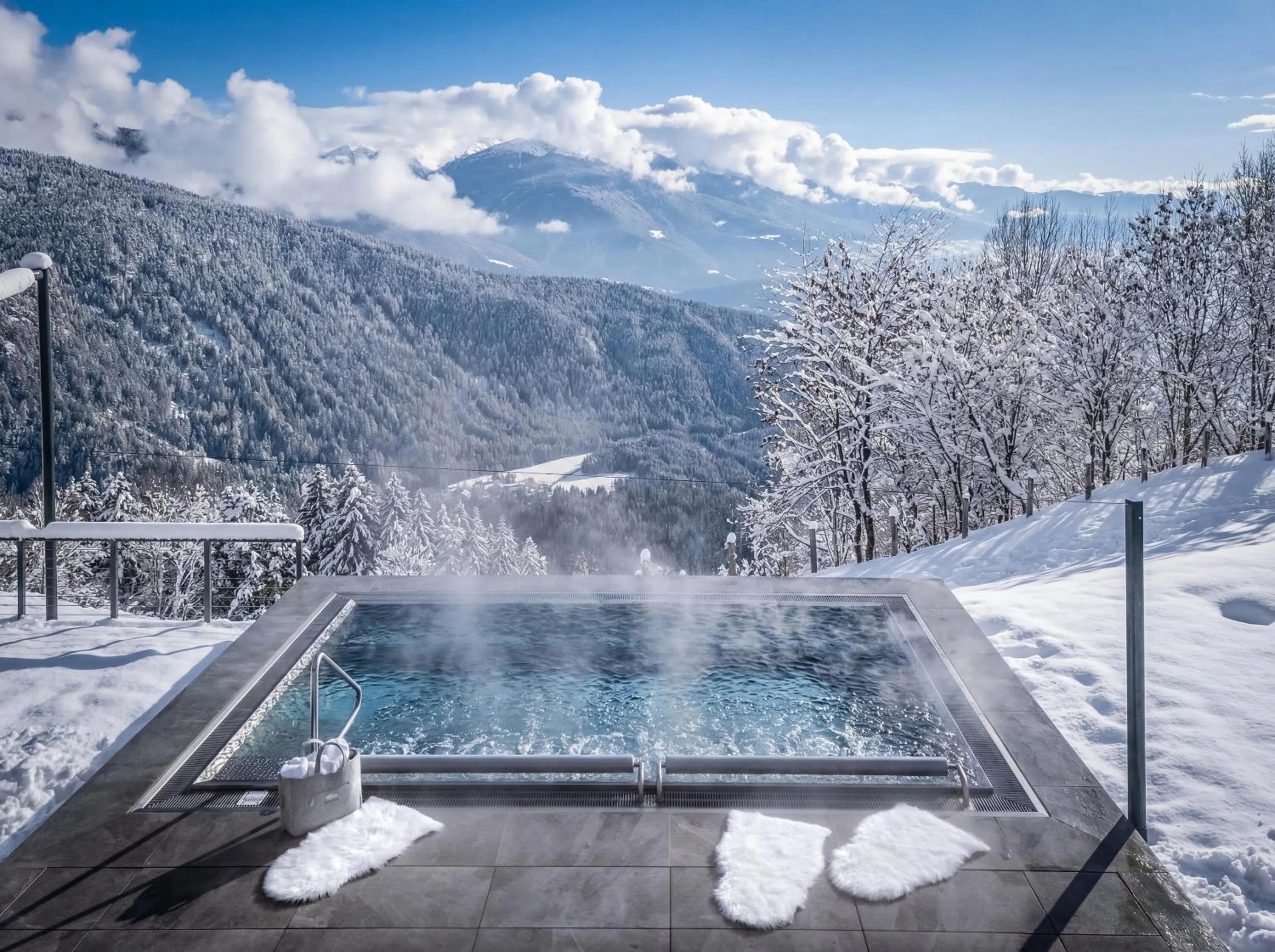 Hot Tub in Panoramahotel Huberhof