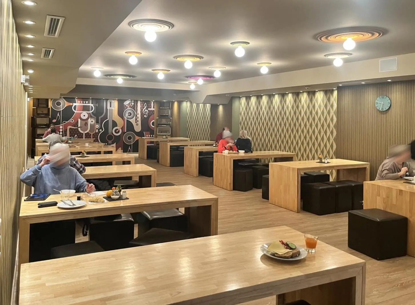 Breakfast in Five Elements Hostel Leipzig