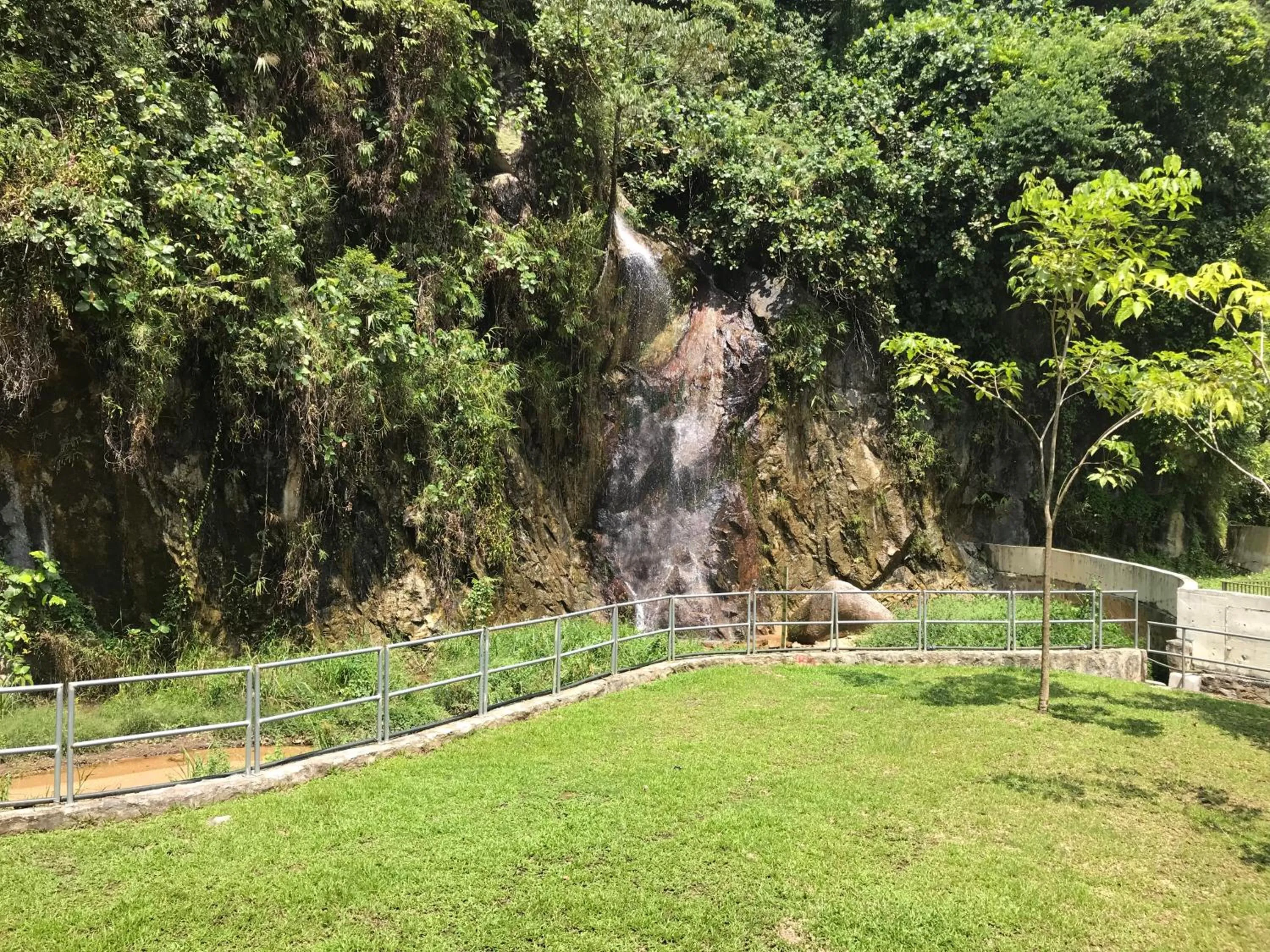 Home Away from Home in Taiping - 3R4B Family & Group Friendly!