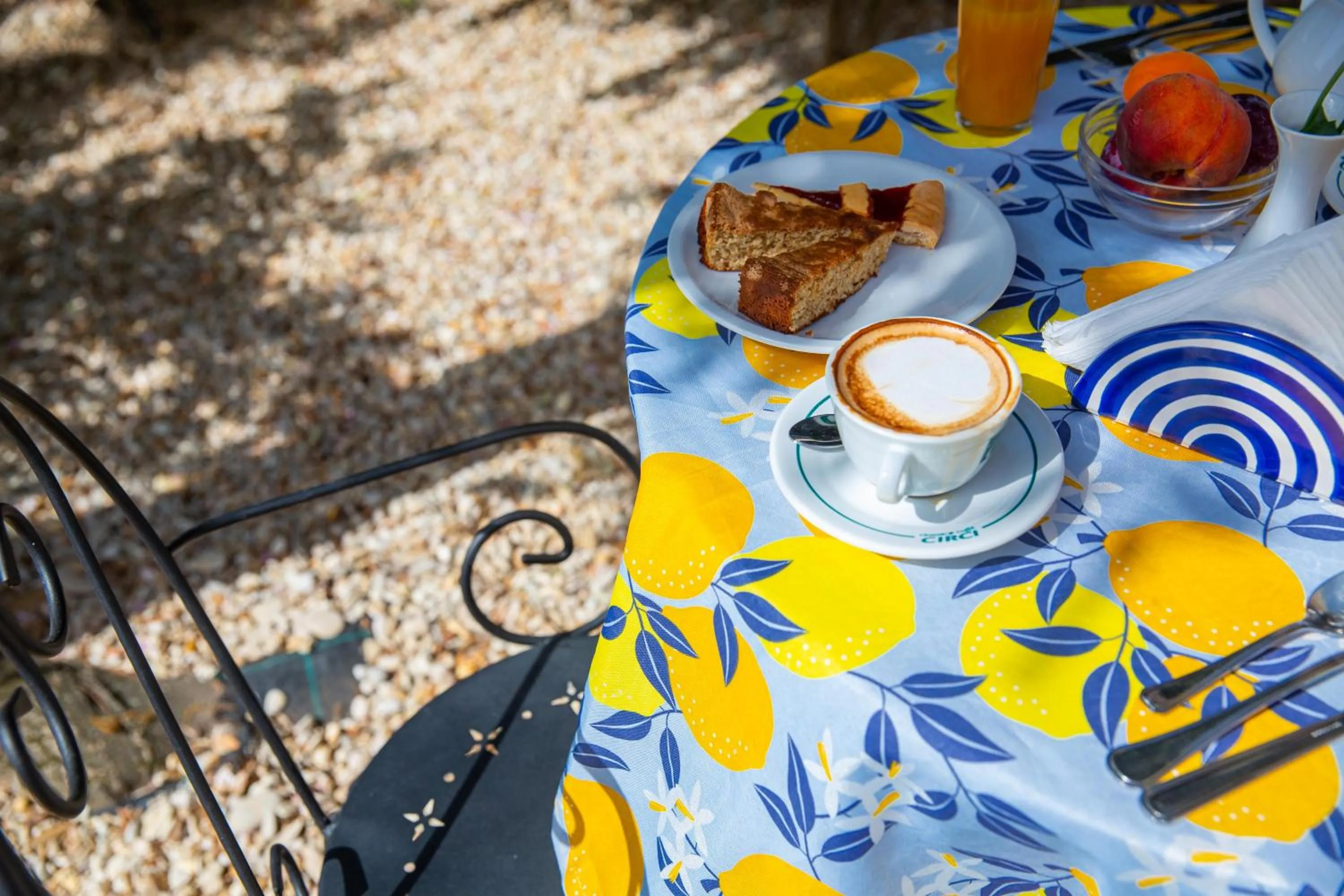 Garden in I Lecci Guesthouse