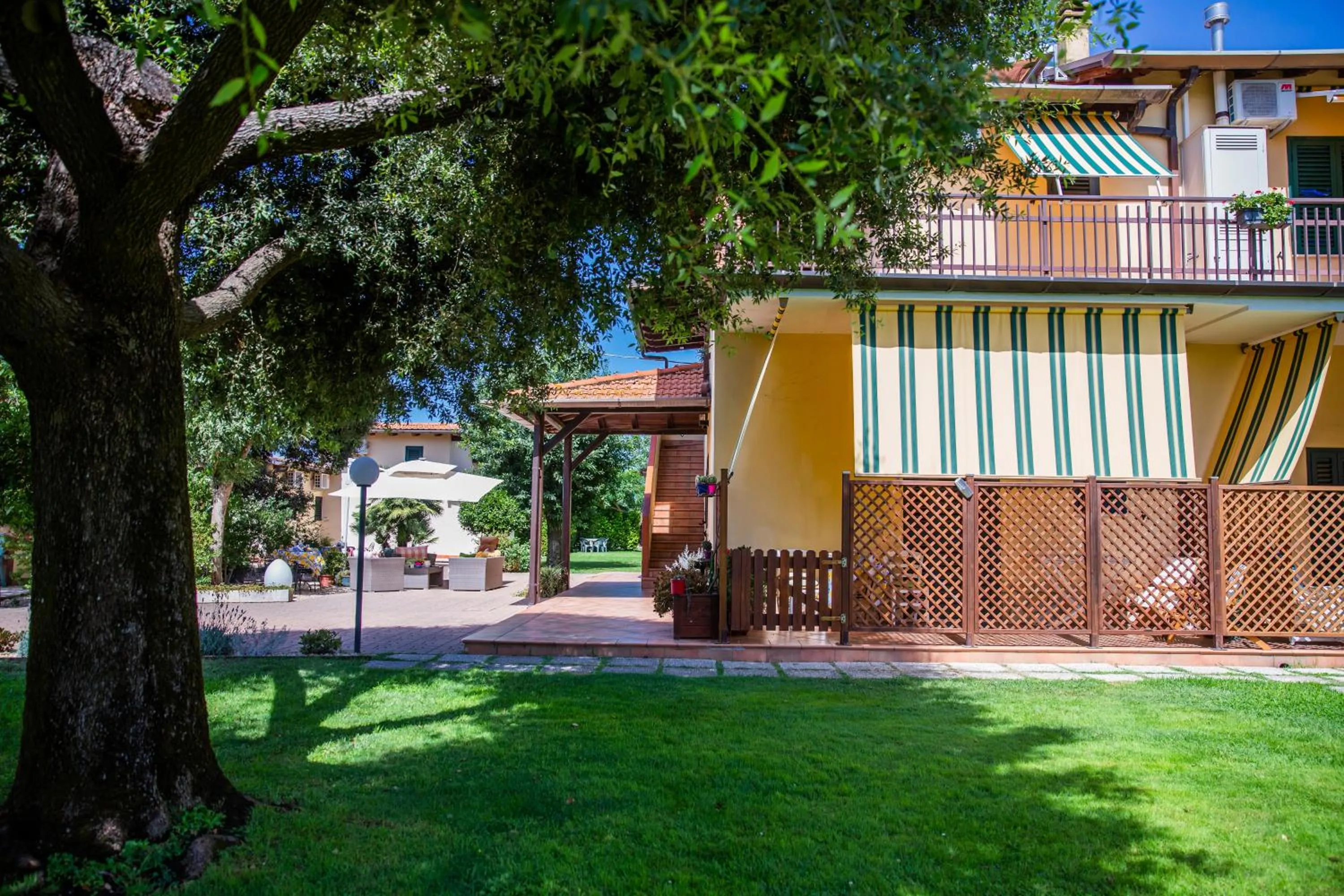 Property building in I Lecci Guesthouse