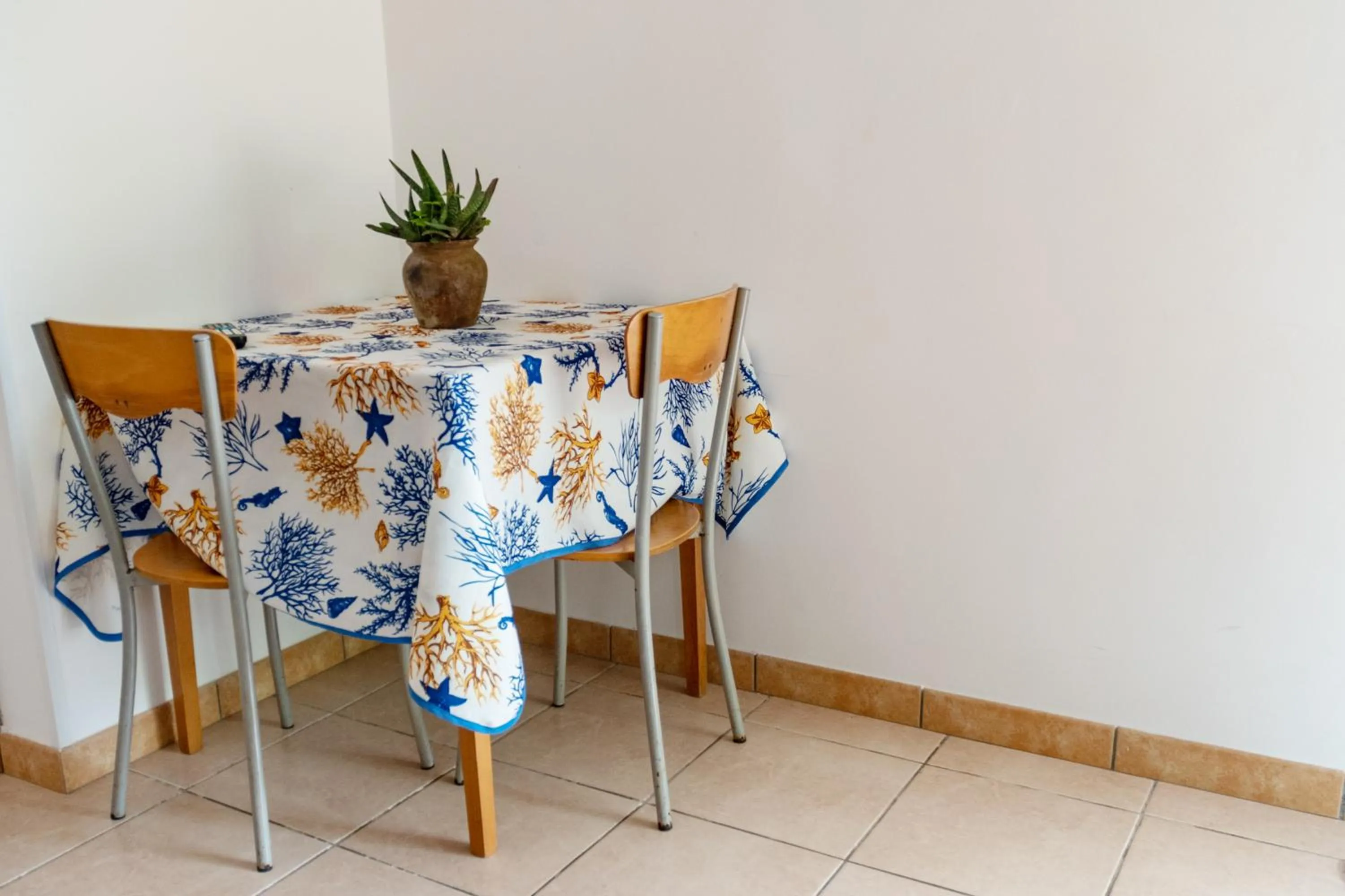Seating area in I Lecci Guesthouse