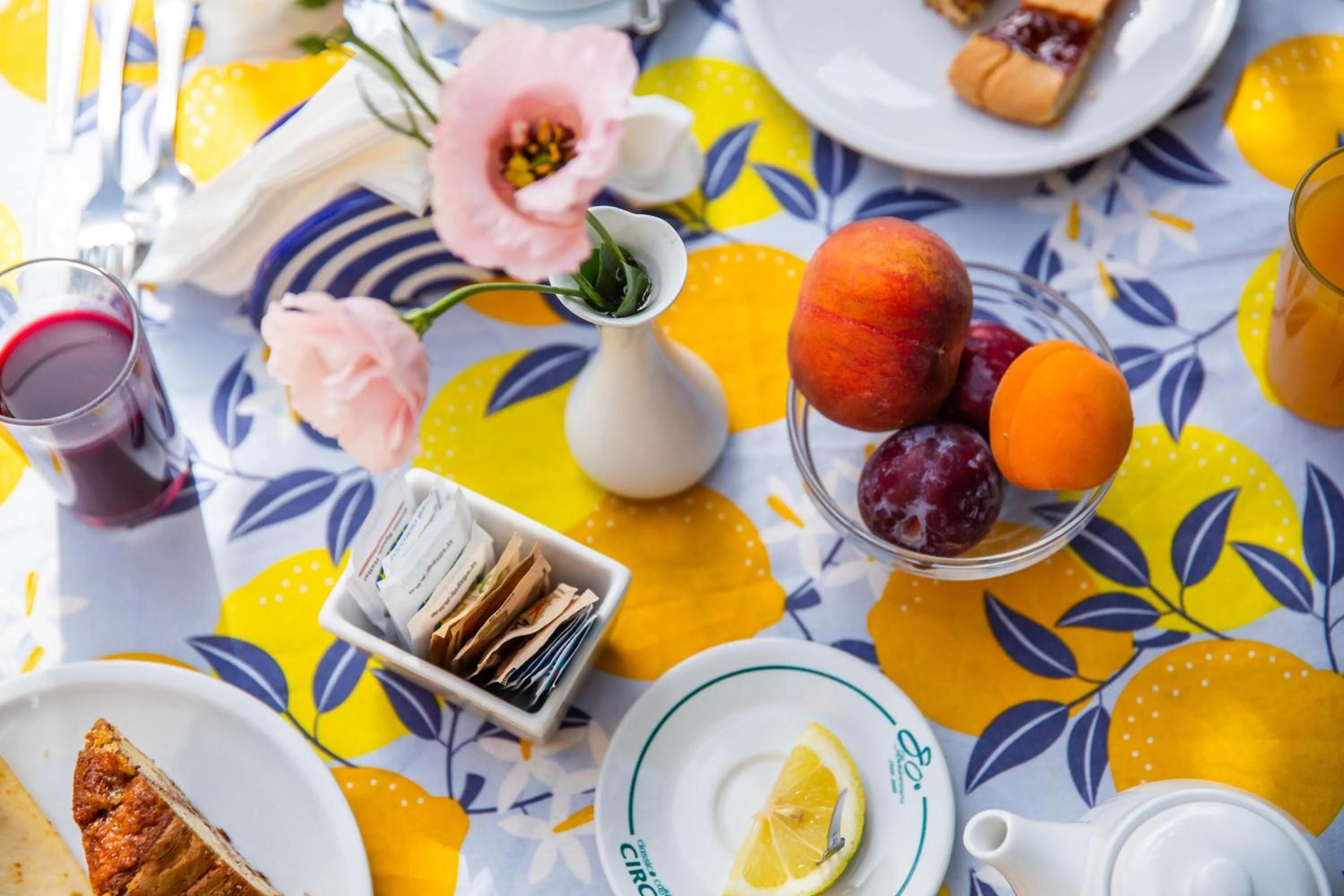Breakfast in I Lecci Guesthouse