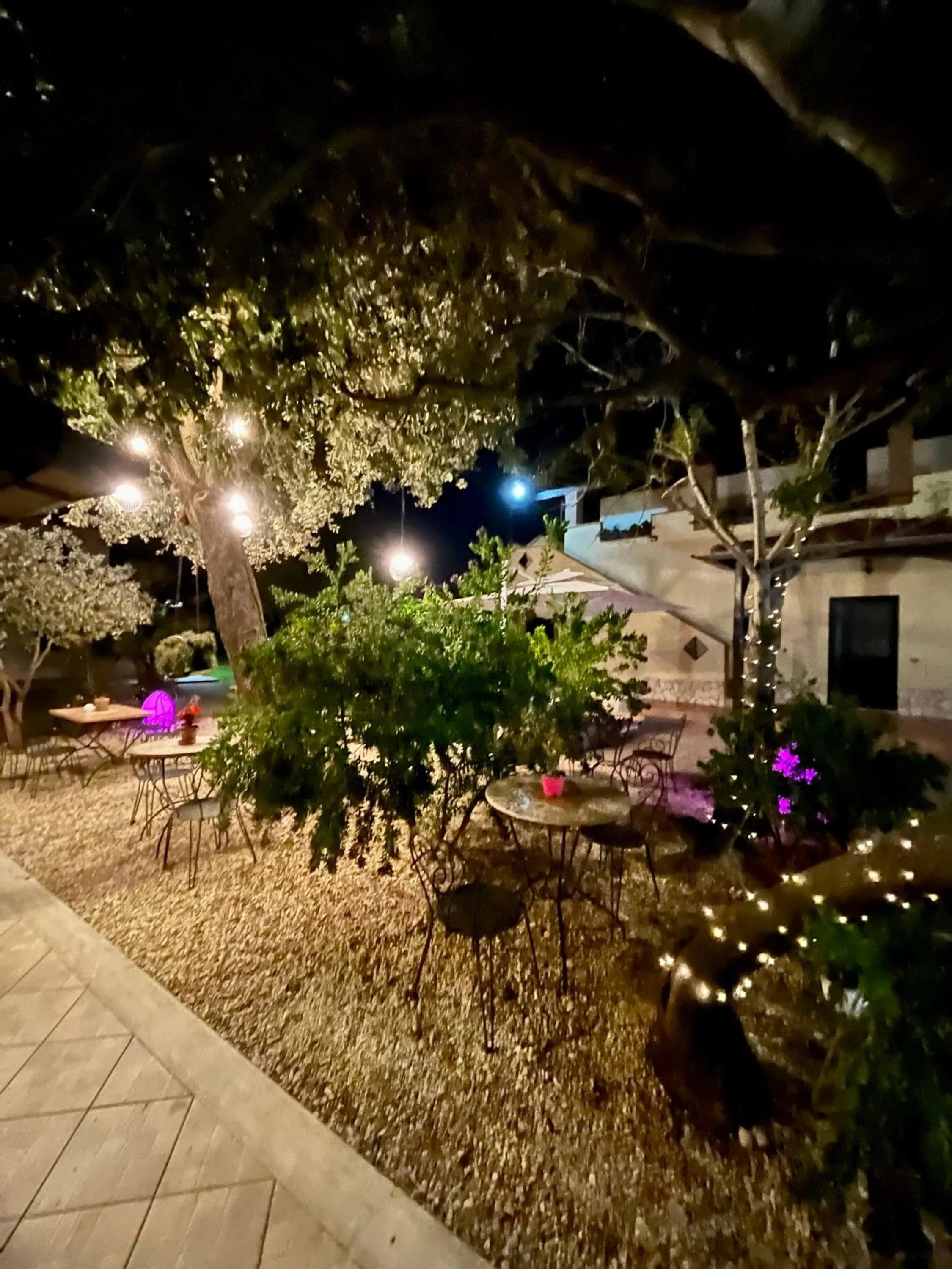 Garden in I Lecci Guesthouse