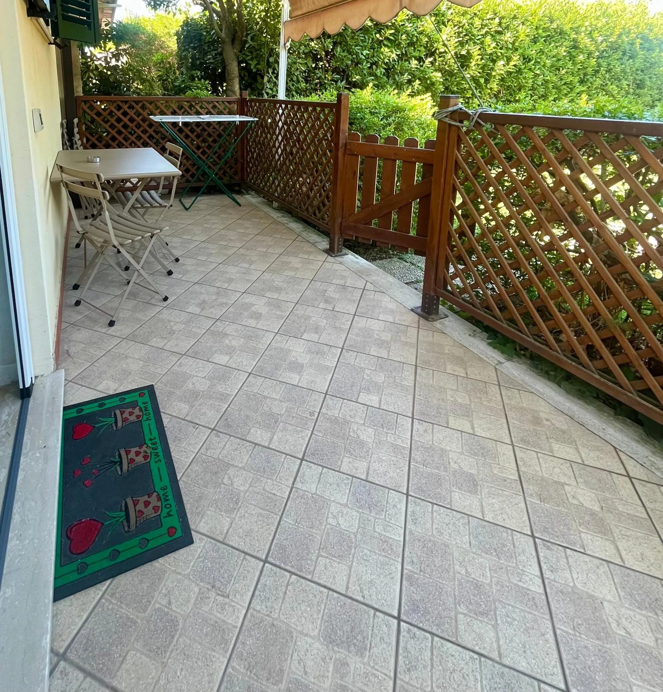 Patio in I Lecci Guesthouse