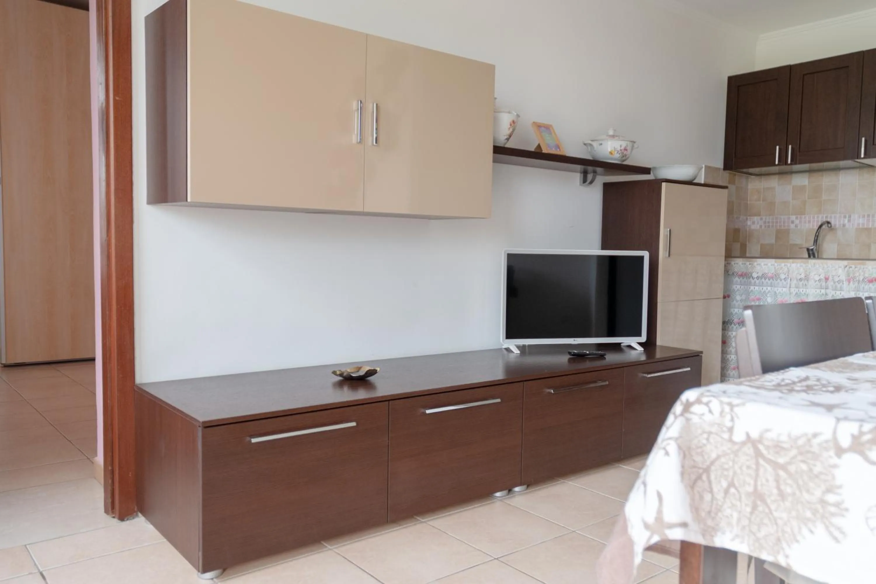 TV and multimedia in I Lecci Guesthouse