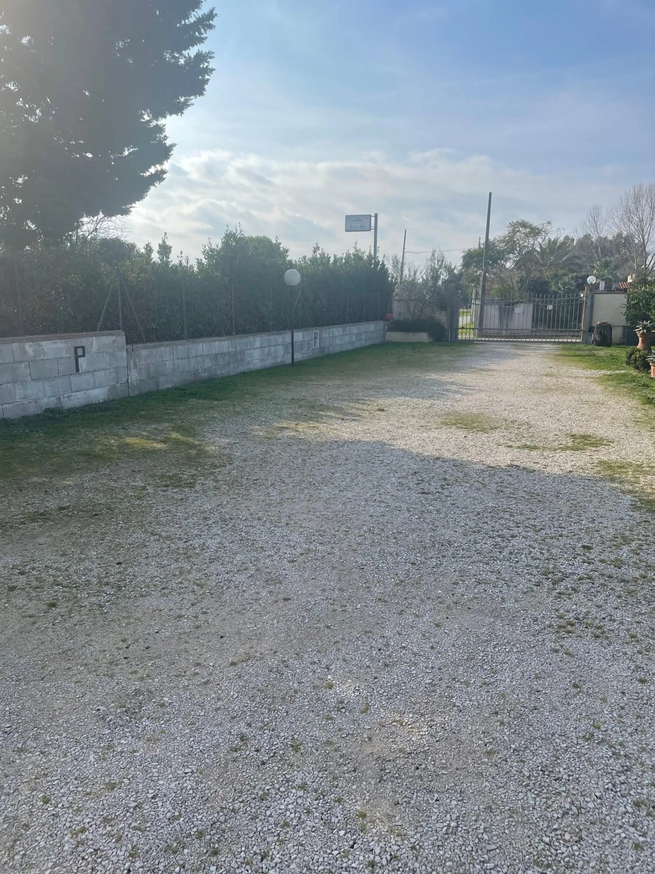 Parking in I Lecci Guesthouse