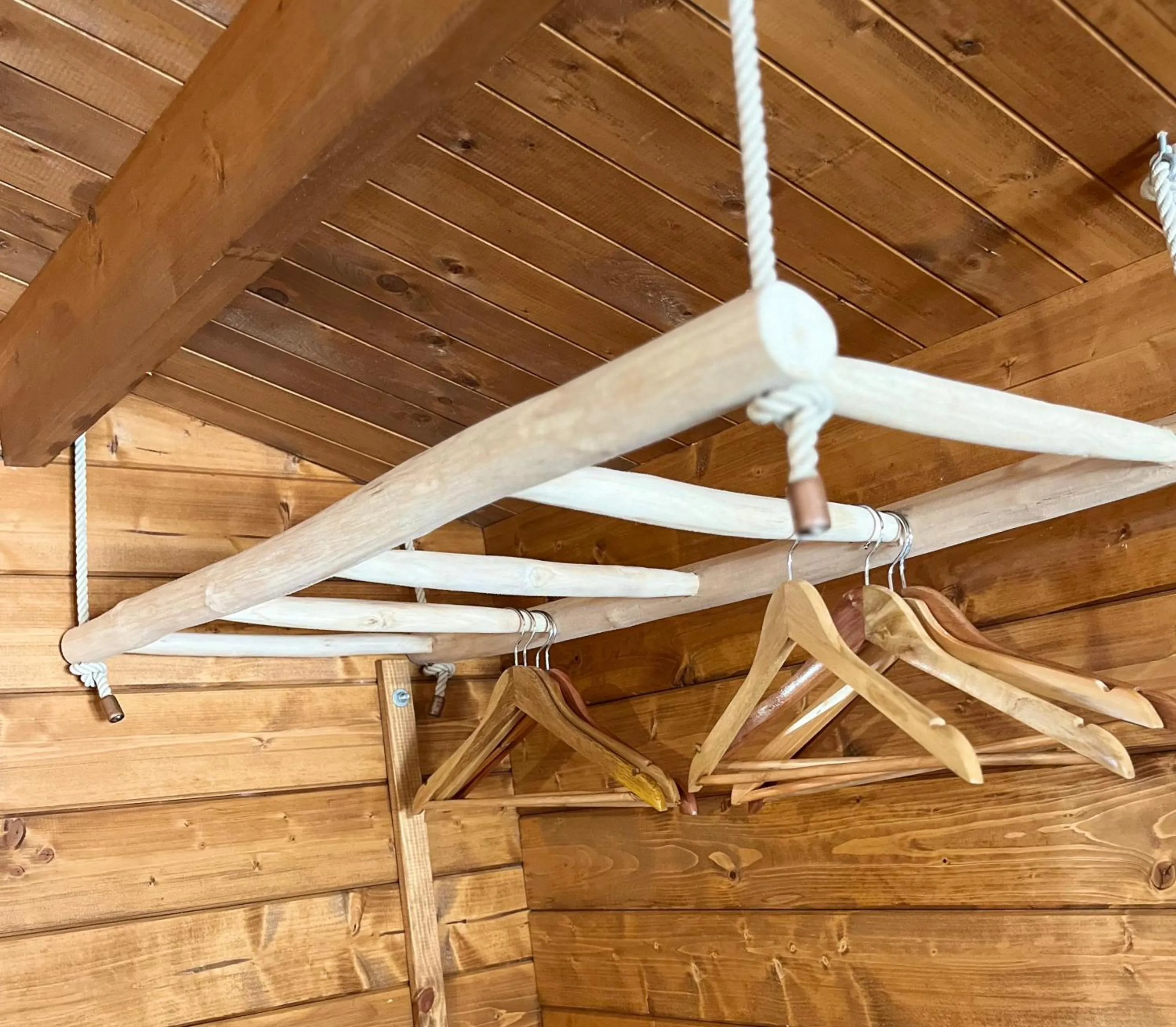 wardrobe in I Lecci Guesthouse