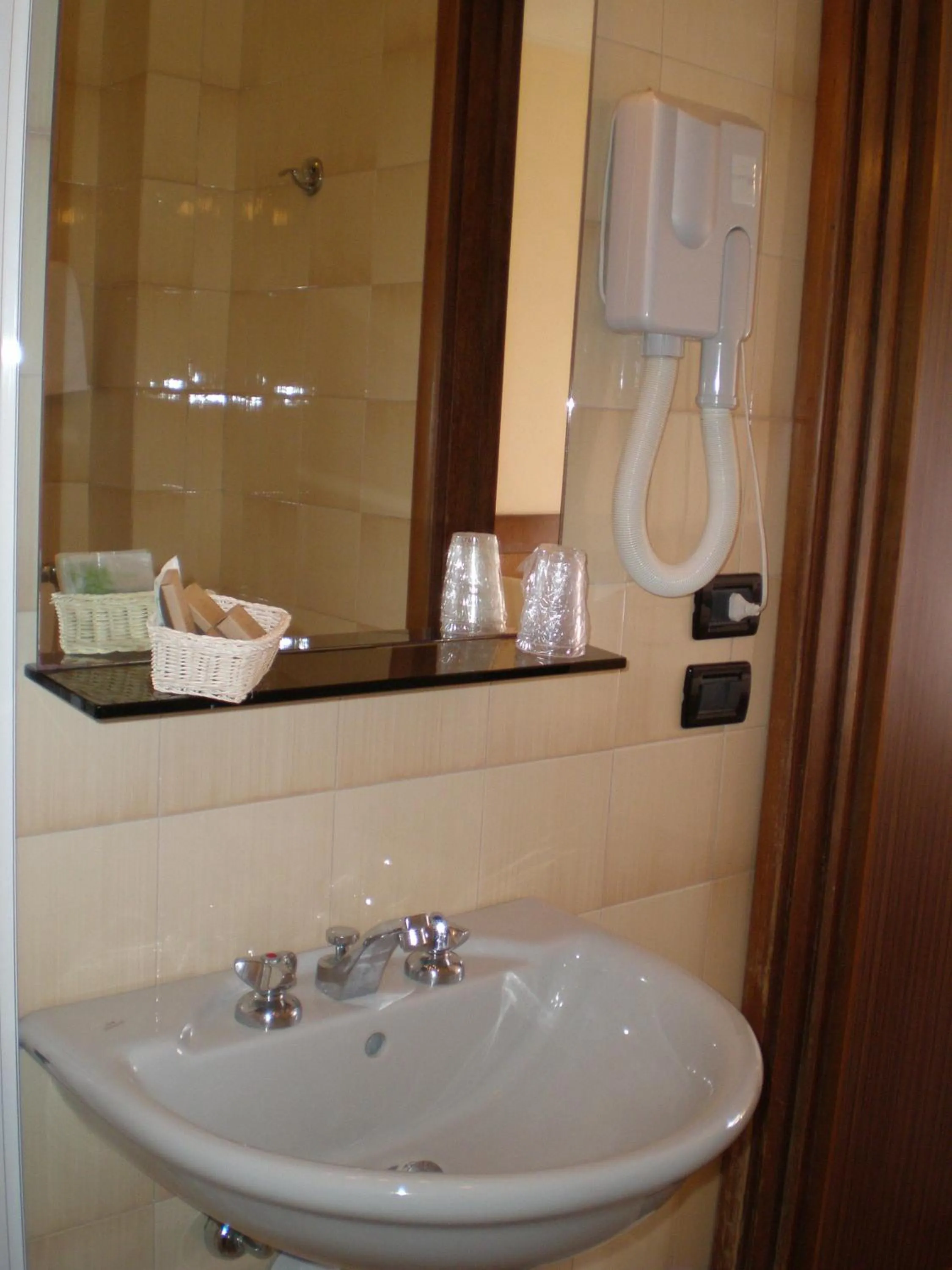 Bathroom in Hotel Giulia