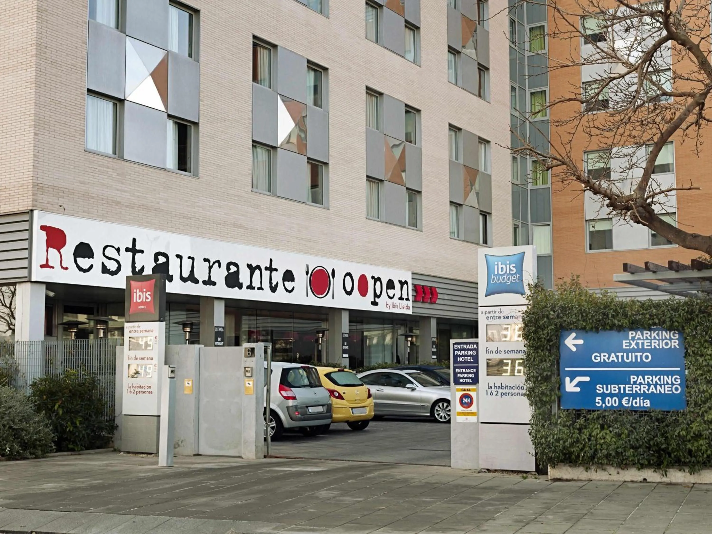 Property building in Ibis Budget Lleida